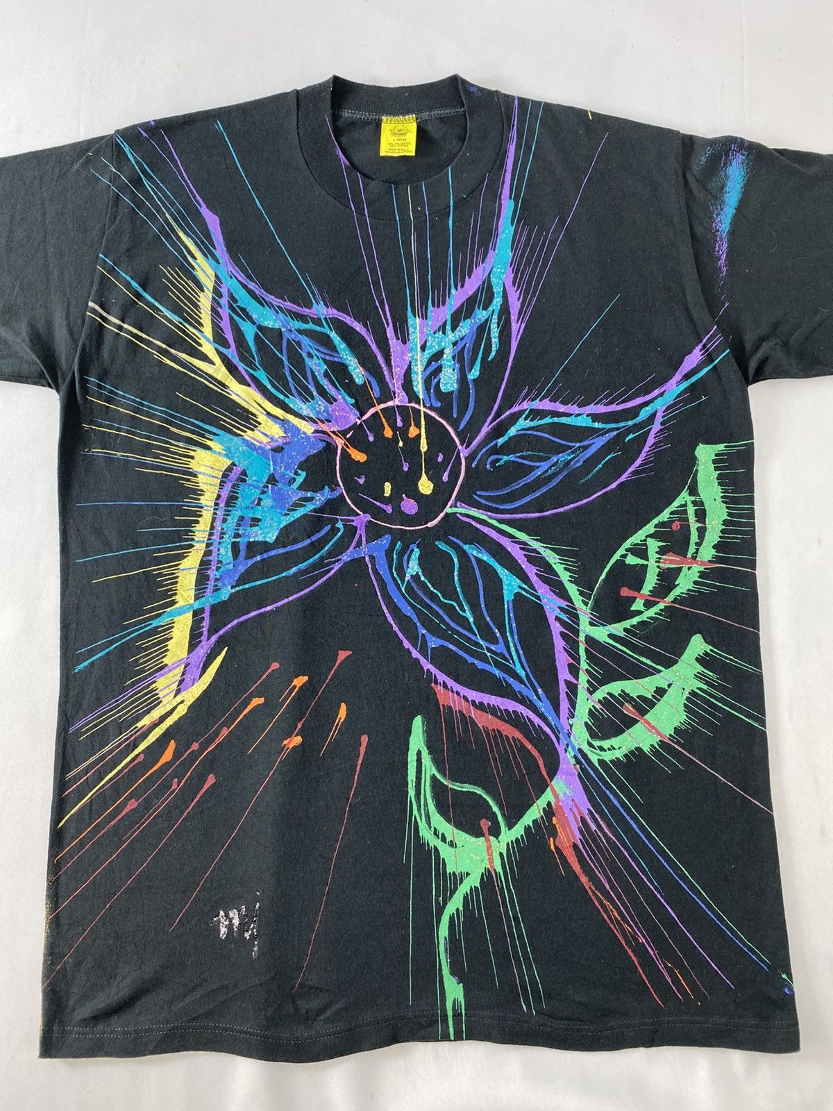 Arts & Science 90s Art Wave Abstract Flower Paint Splatter Graphic Art Tee Size US L / EU 52-54 / 3 - 3 Thumbnail