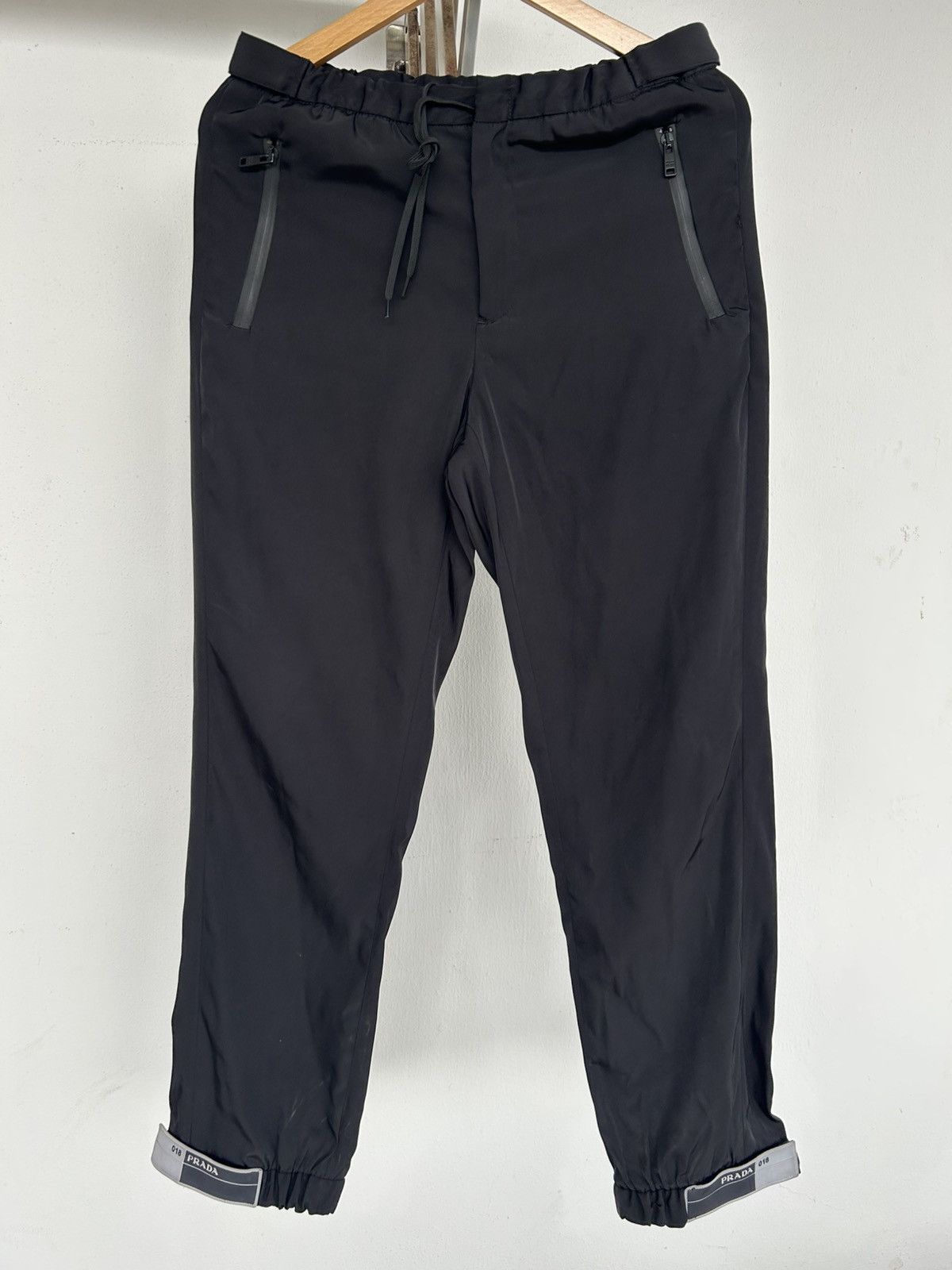 Prada Prada Garbadine Nylon Trousers Size US 34 / EU 50 - 1 Thumbnail