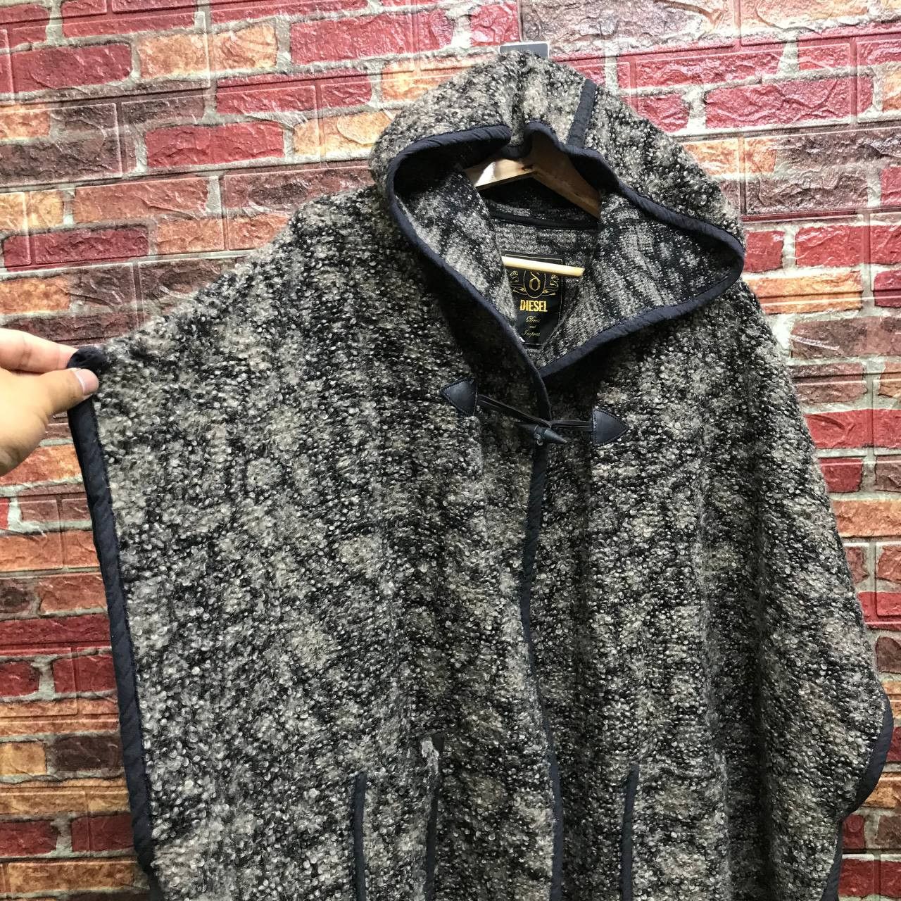 Diesel Black Gold DIESEL GOLD PONCHO CLOAK CAPE BATMAN KNITTED MOHAIR Size US S / EU 44-46 / 1 - 8 Thumbnail