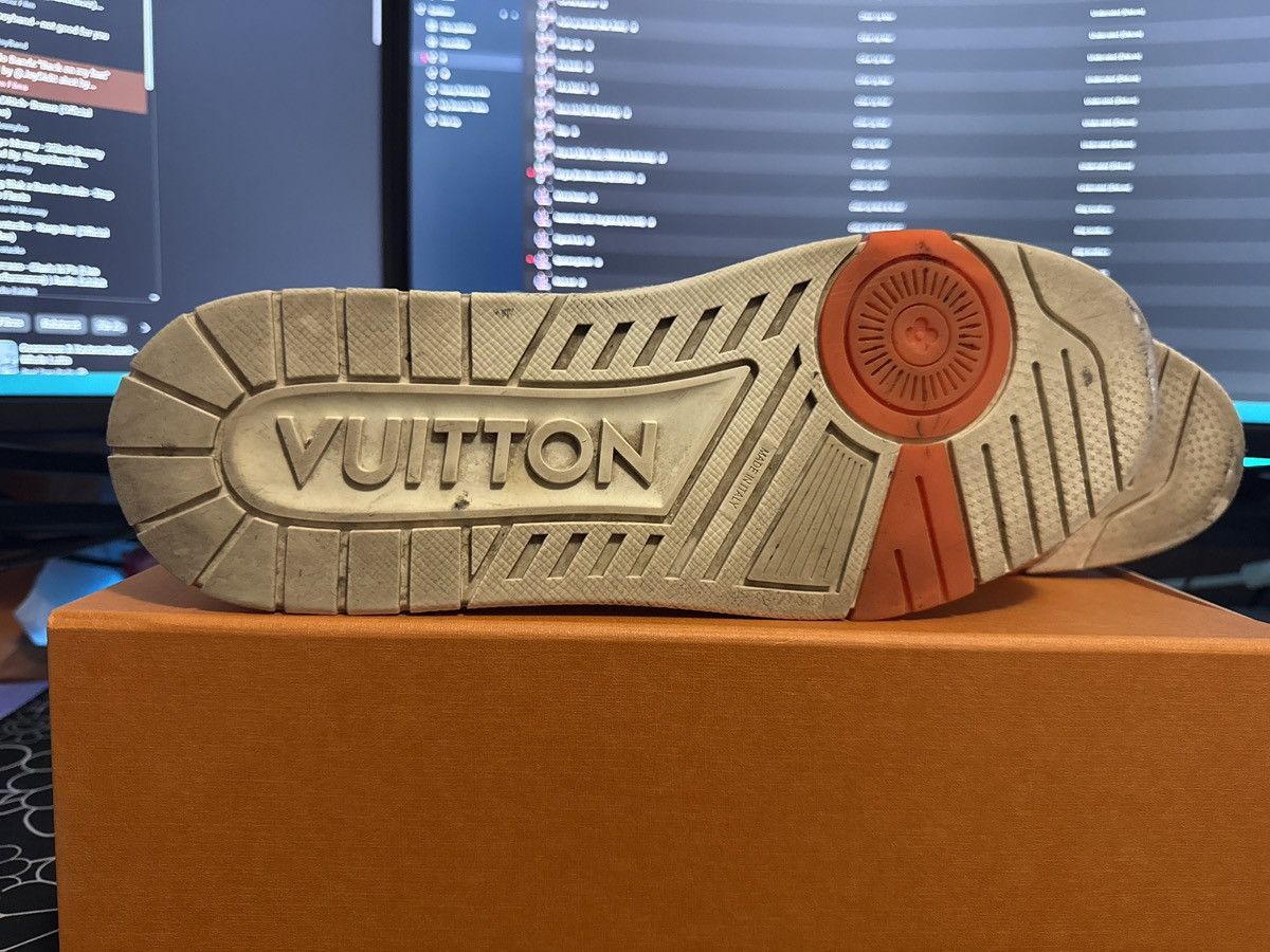 Louis Vuitton Louis Vuitton OG Trainer Silver Metallic Size US 10 / EU 43 - 9 Thumbnail