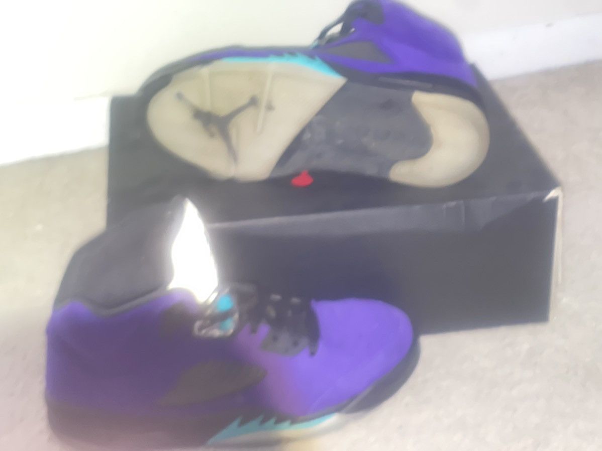 Jordan Brand Jordan 5 Retro Alternate Grape Size US 10 / EU 43 - 7 Thumbnail