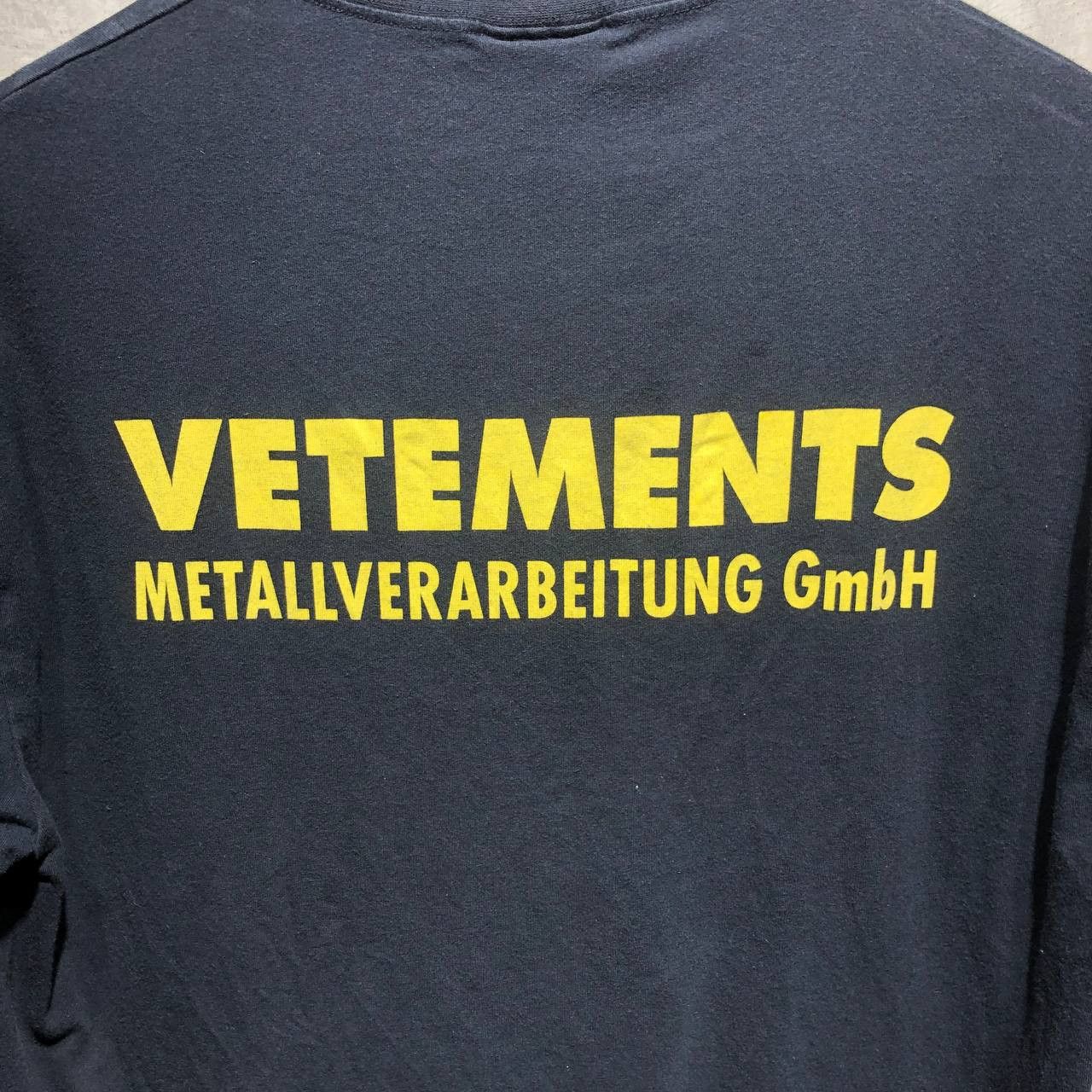 Vetements Vetements “METALLVERARBEITUNG GmbH” tee Size US M / EU 48-50 / 2 - 2 Thumbnail