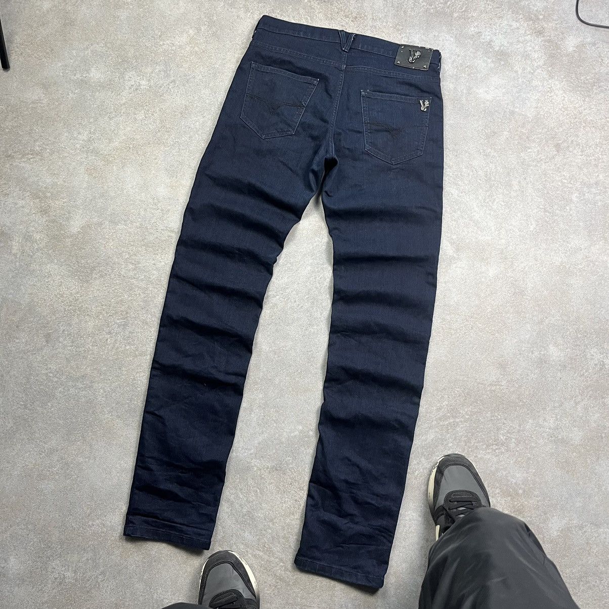 Versace Versace Jeans Dark Blue metal logo Jeans - Luxury Size US 31 - 2 Thumbnail