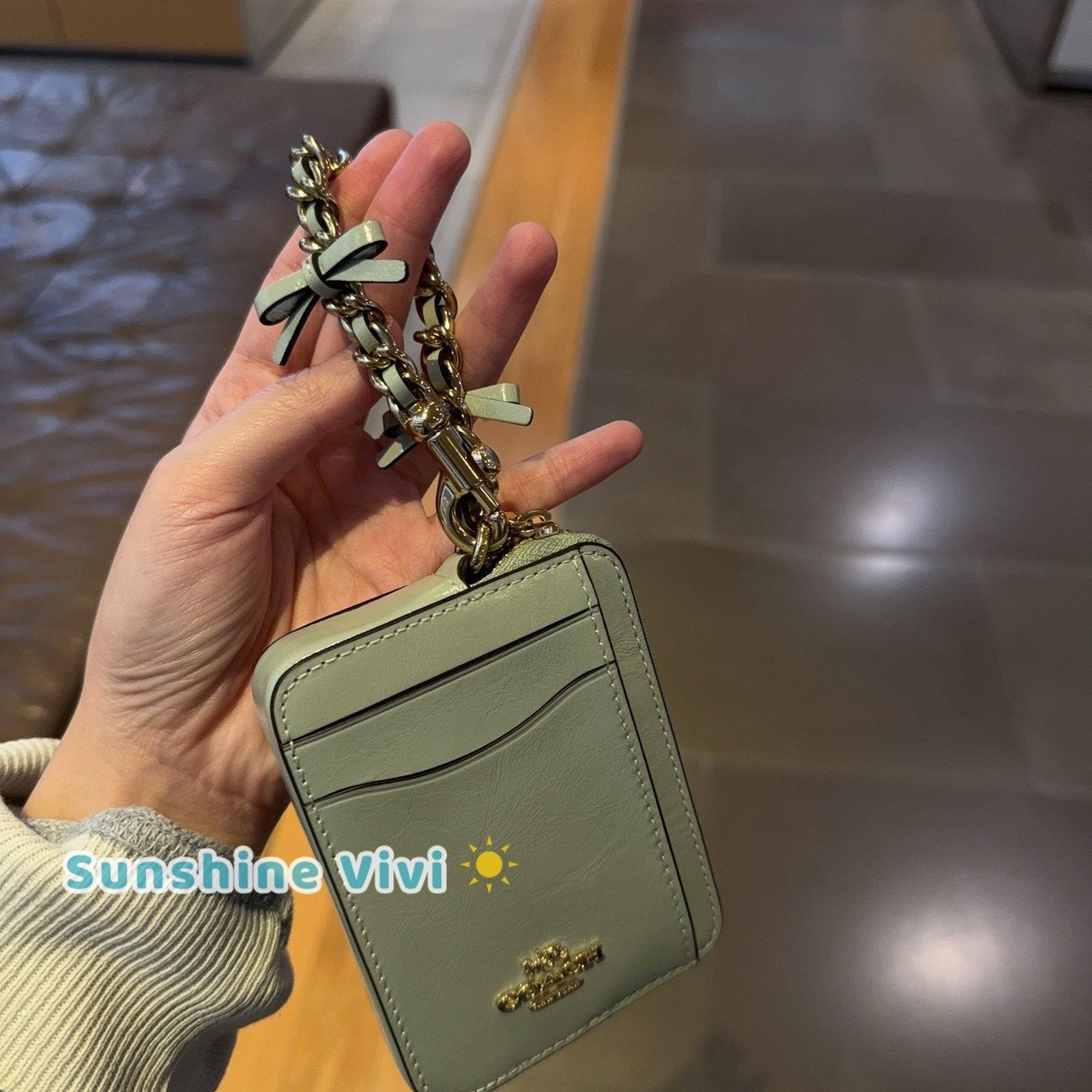 Coach NWT Coach Zip Card Case Bows CEC13 leather LIGHT PISTACHIO Size ONE SIZE - 7 Thumbnail