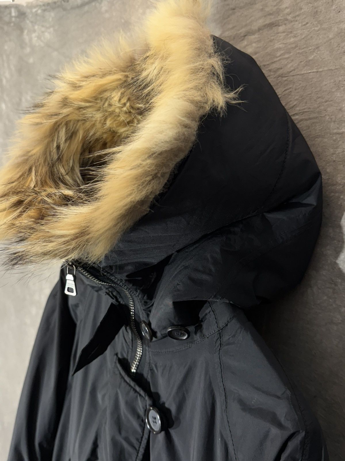 Prada Prada gore tex fur jacket red tab Size L / US 10 / IT 46 - 4 Thumbnail