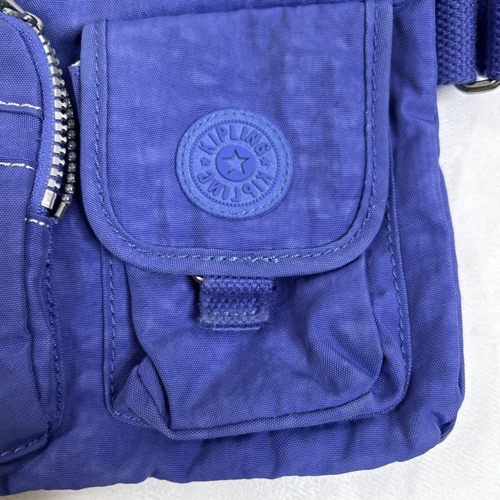 Vintage Kipling Blue Nylon Fanny Pack/Belt Bag Multi Pocket Travel Everyday Purse Crossbody Women's Medium Blue Nylon Bag Black/Gray Lining Pockets Size ONE SIZE - 2 Thumbnail