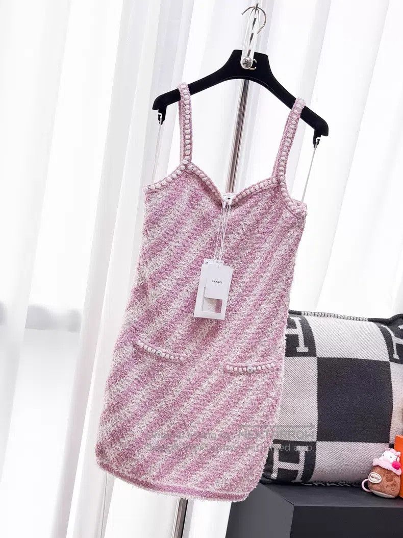 Chanel Chanel Twill fine glitter diamond buckle strap dress Size XS / US 0-2 / IT 36-38 - 1 Thumbnail