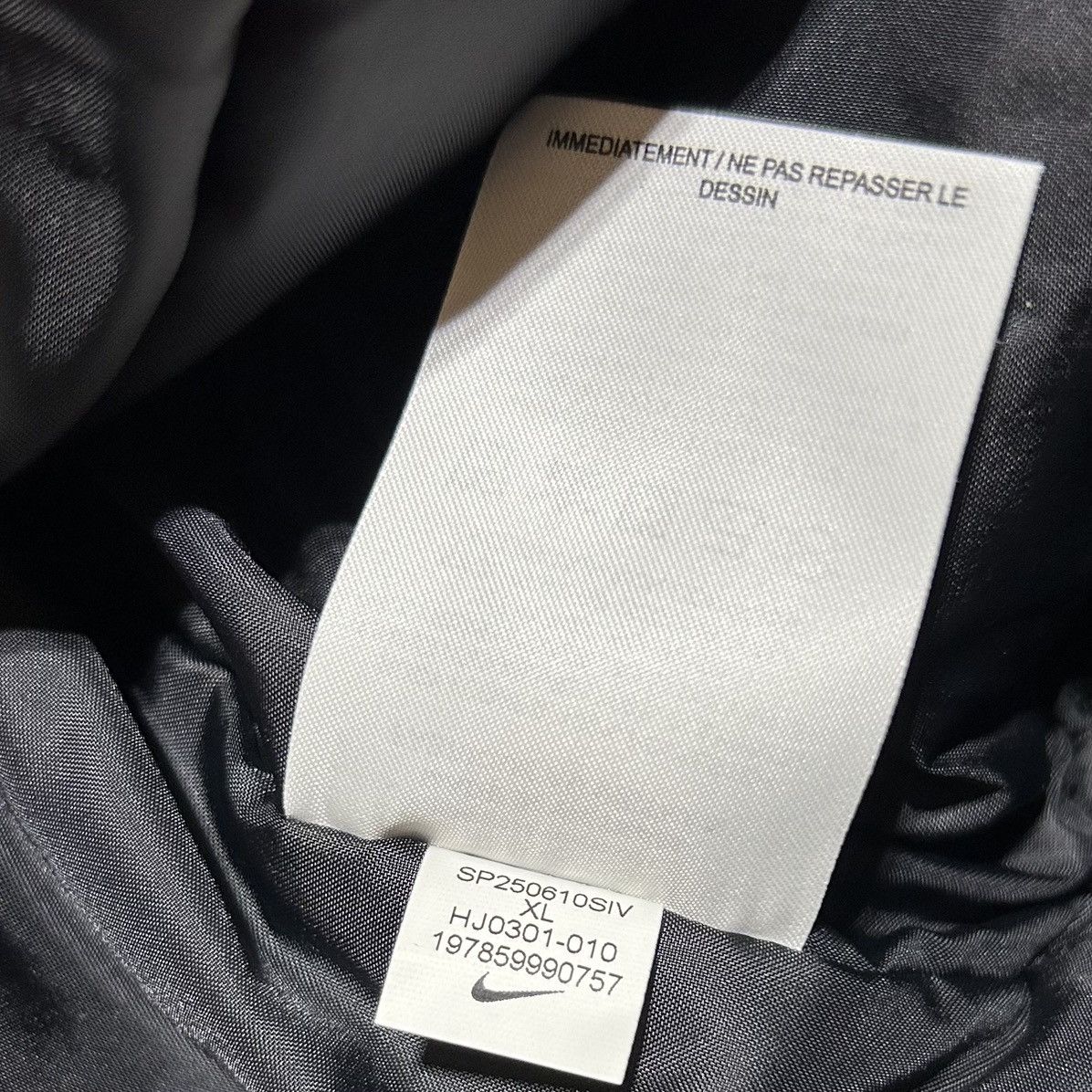 Nike Nike Air Varsity Bomber Jacket Oversz Mens XL HJ0301-010 NEW Size US XL / EU 56 / 4 - 15 Thumbnail