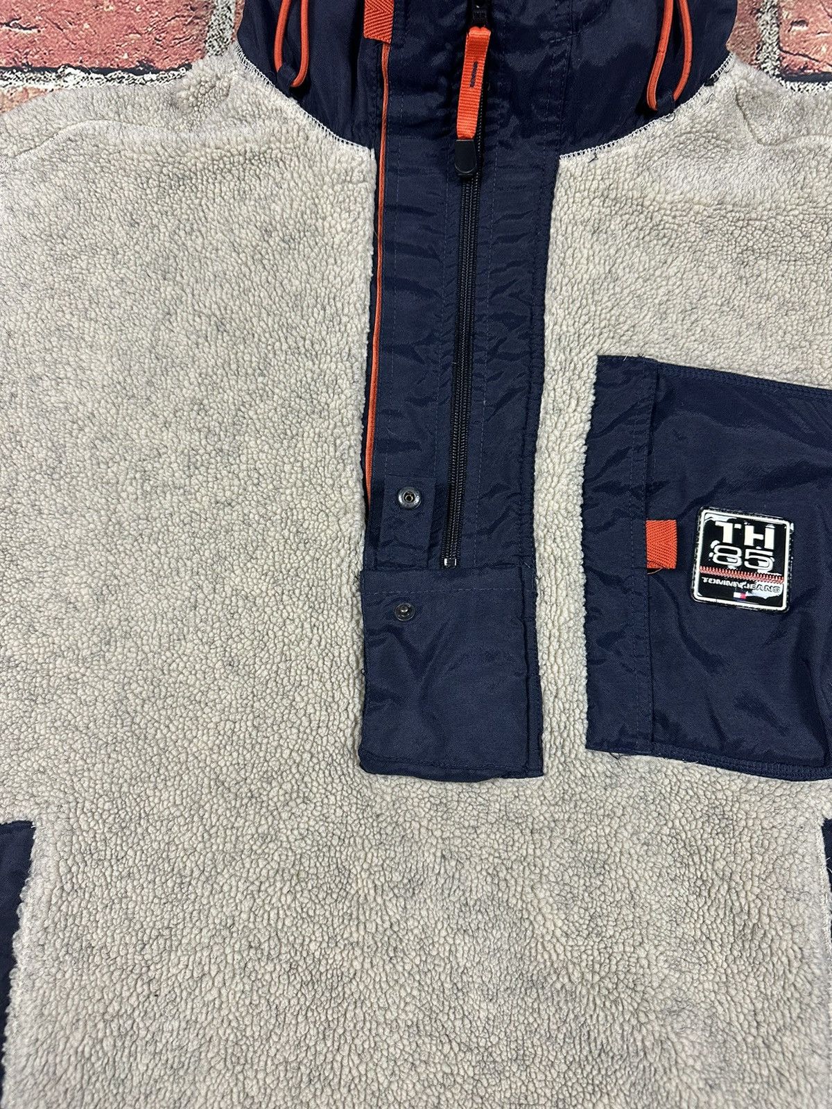 Tommy Hilfiger Vintage Tommy Hilfiger Oatmeal Deep Pile Hood Fleece Anorak Size US XL / EU 56 / 4 - 11 Thumbnail