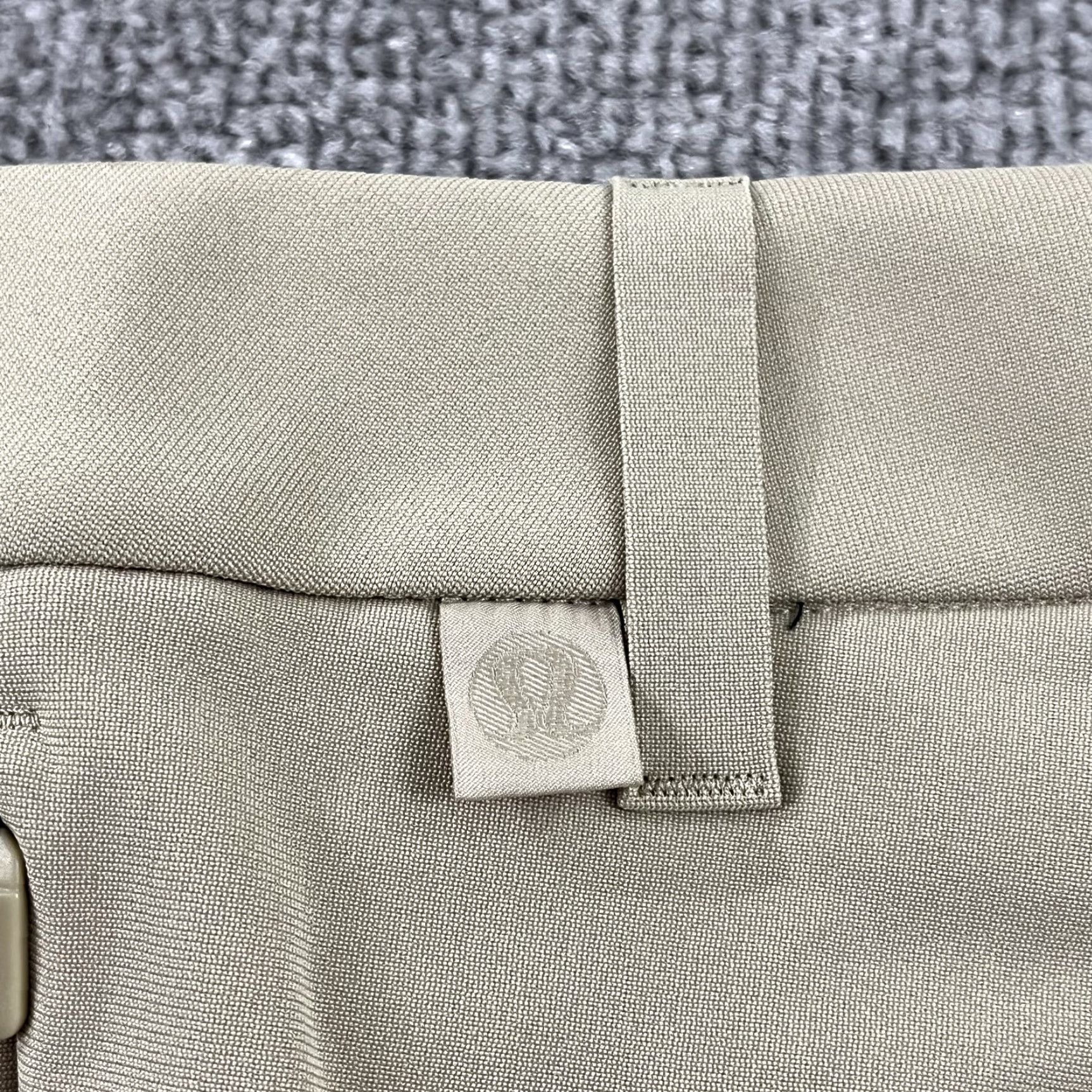 Lululemon LULULEMON Pants Mens 34 x 26.5" Short ABC Classic 5-Pocket Travel Lifestyle Golf Brown Mens Size US 34 / EU 50 - 3 Thumbnail