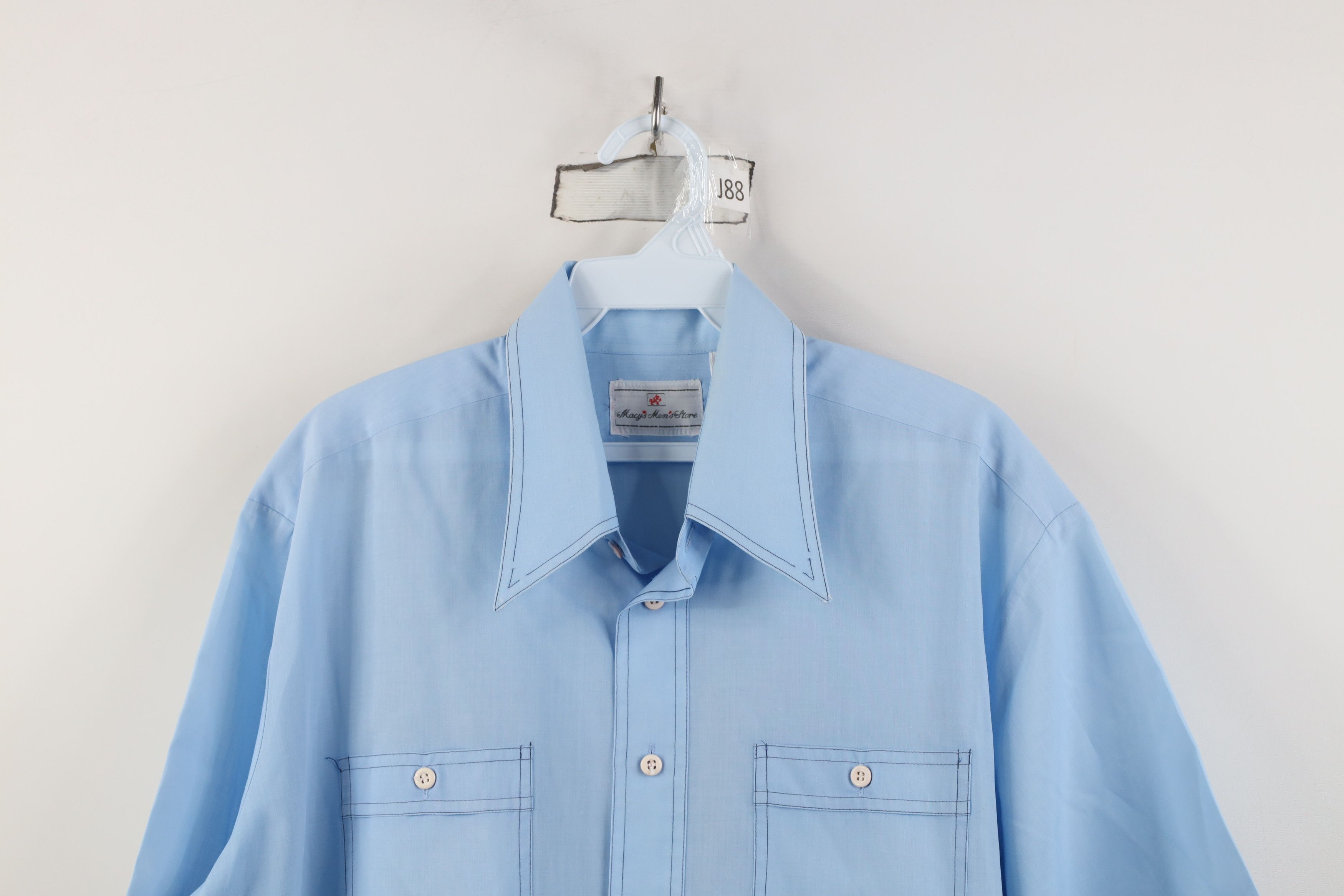 Vintage Vintage 70s Streetwear Short Sleeve Dagger Button Shirt Size US L / EU 52-54 / 3 - 2 Thumbnail