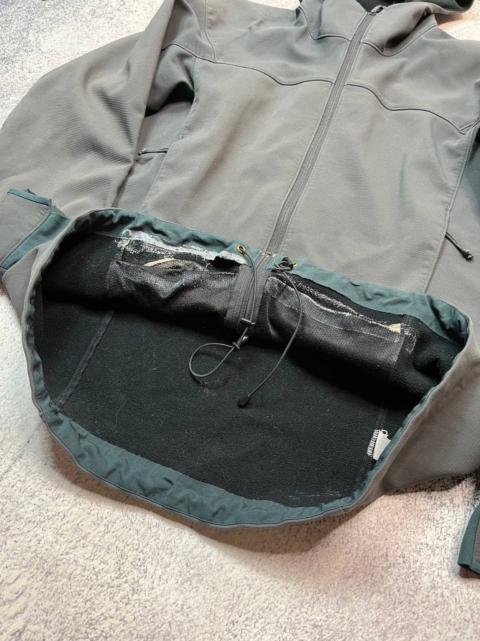 Arc'teryx Arc'teryx Softshell Hooded Jacket Grey - Men's Size M Size US M / EU 48-50 / 2 - 19 Thumbnail
