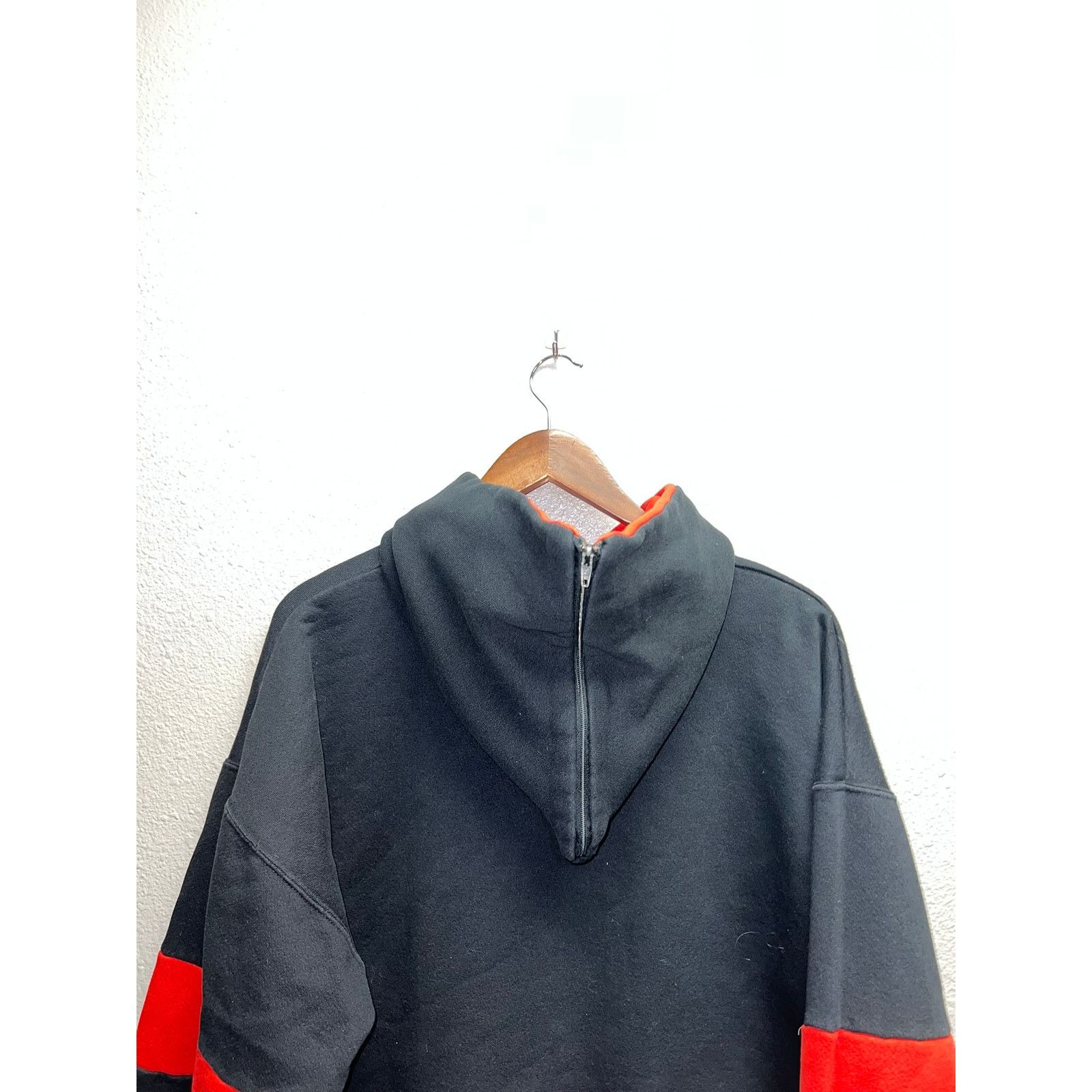 Vintage Vintage Texas Tech Hoodie Black Red TT University 80s VTG XL Size US XL / EU 56 / 4 - 11 Thumbnail