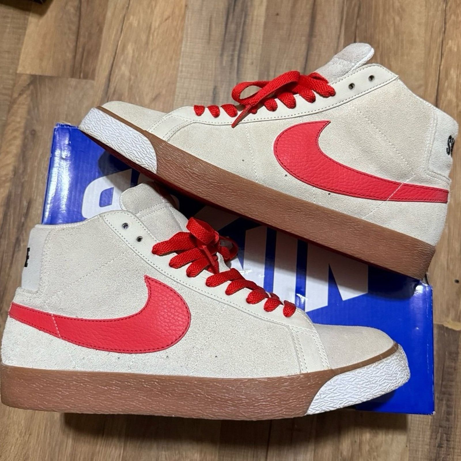 Nike 2009 Nike Blazer Sb Premium Swoosh Life White Hot Red Size US 10.5 / EU 43-44 - 3 Thumbnail