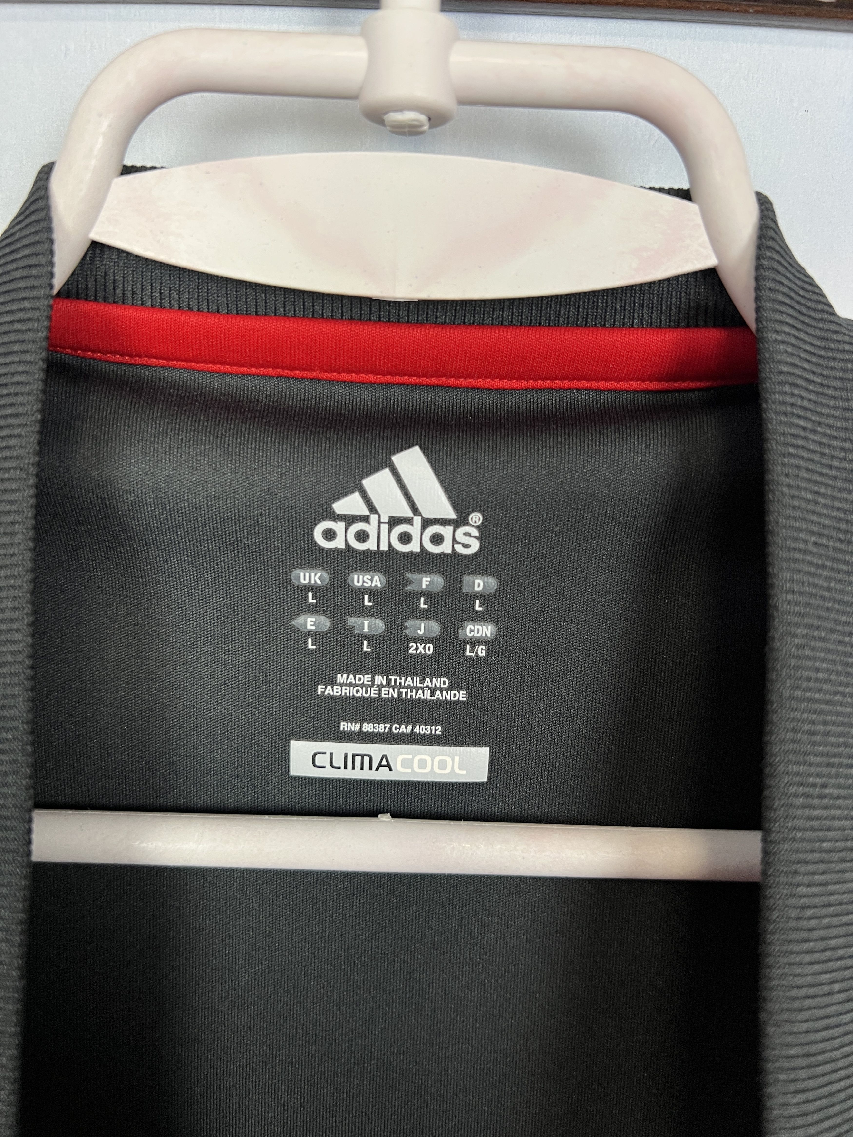 Adidas Liverpool football shirt Soccer Adidas Long Sleeve Tee Size US L / EU 52-54 / 3 - 9 Thumbnail