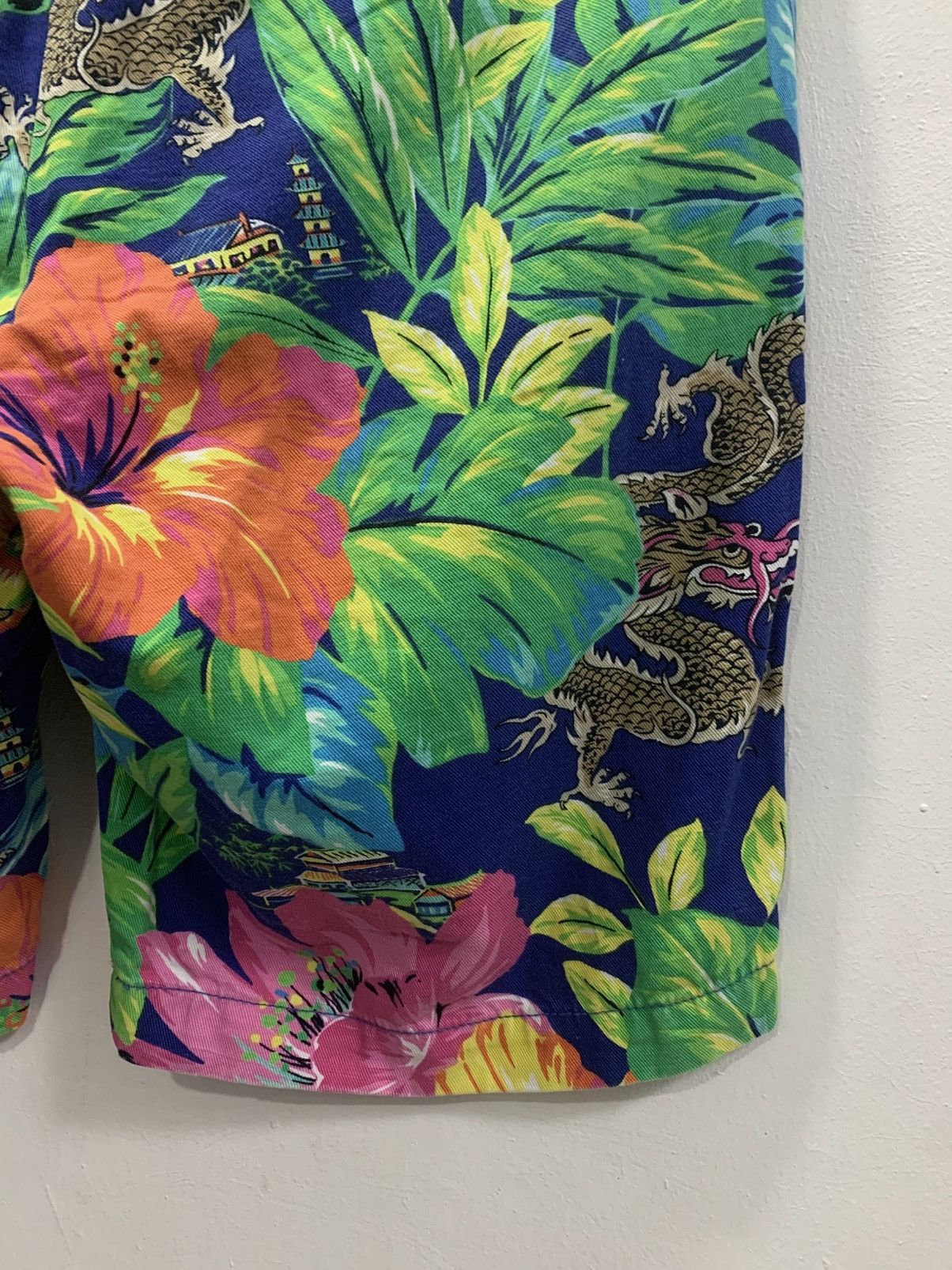 Polo Ralph Lauren POLO RALPH LAUREN DRAGONS, PLANTS & FLOWERS AOP SHORTS Size US 32 / EU 48 - 10 Thumbnail