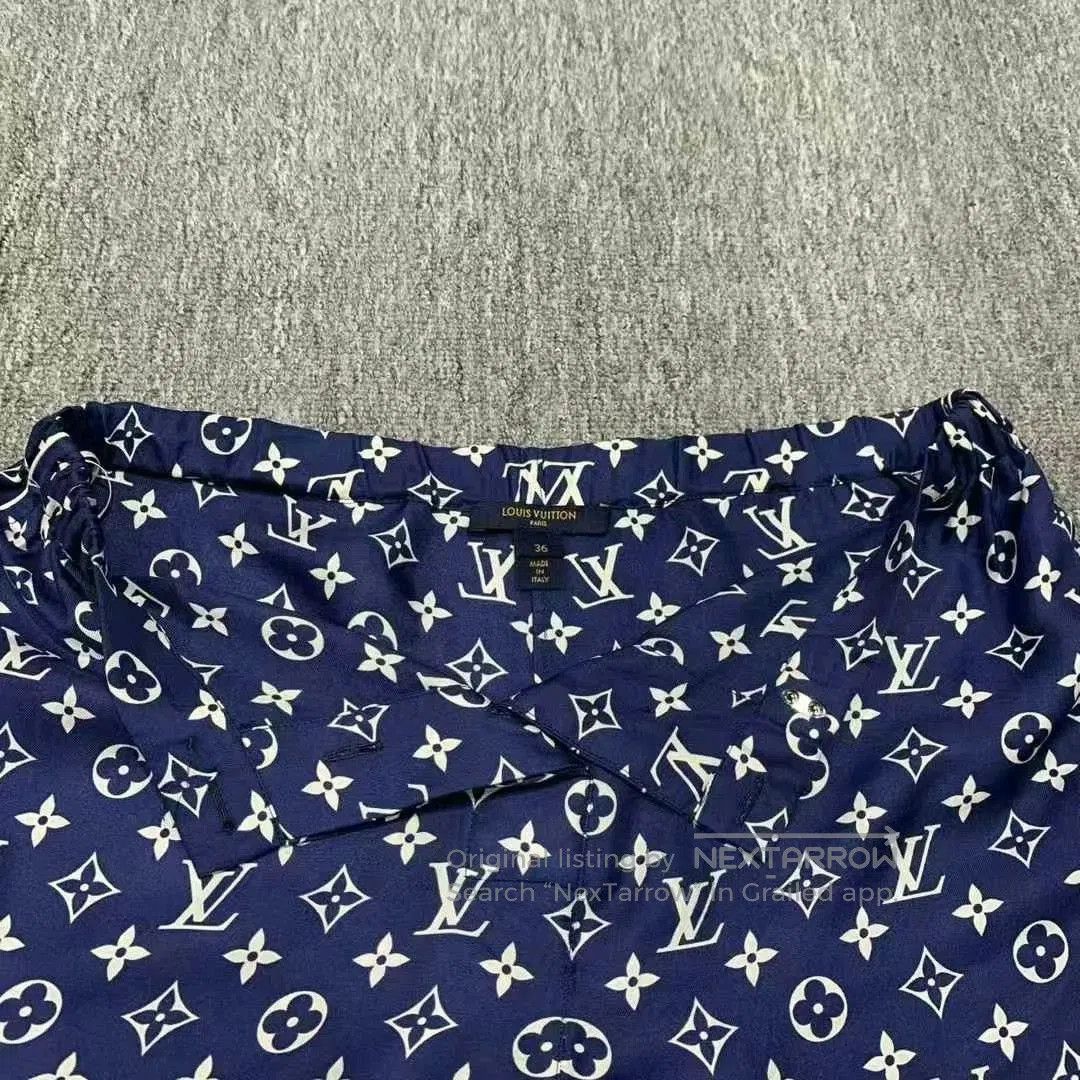 Louis Vuitton Louis Vuitton Blue Printed Shorts Size 36. Size US 36 / EU 52 - 3 Thumbnail