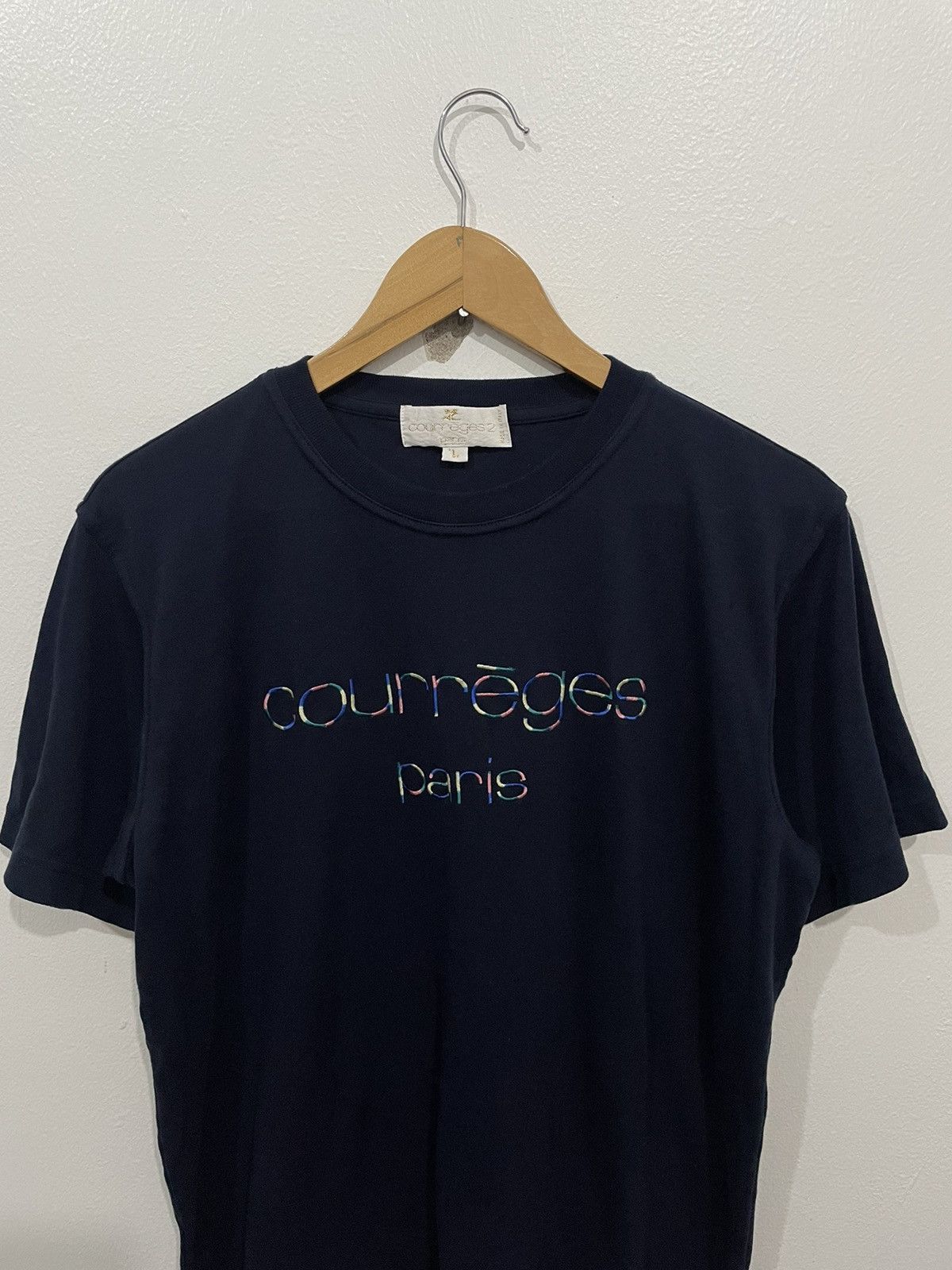 Courreges VINTAGE COURREGES BIG LOGO SPELL OUT EMBROIDERY TSHIRT Size US L / EU 52-54 / 3 - 2 Thumbnail