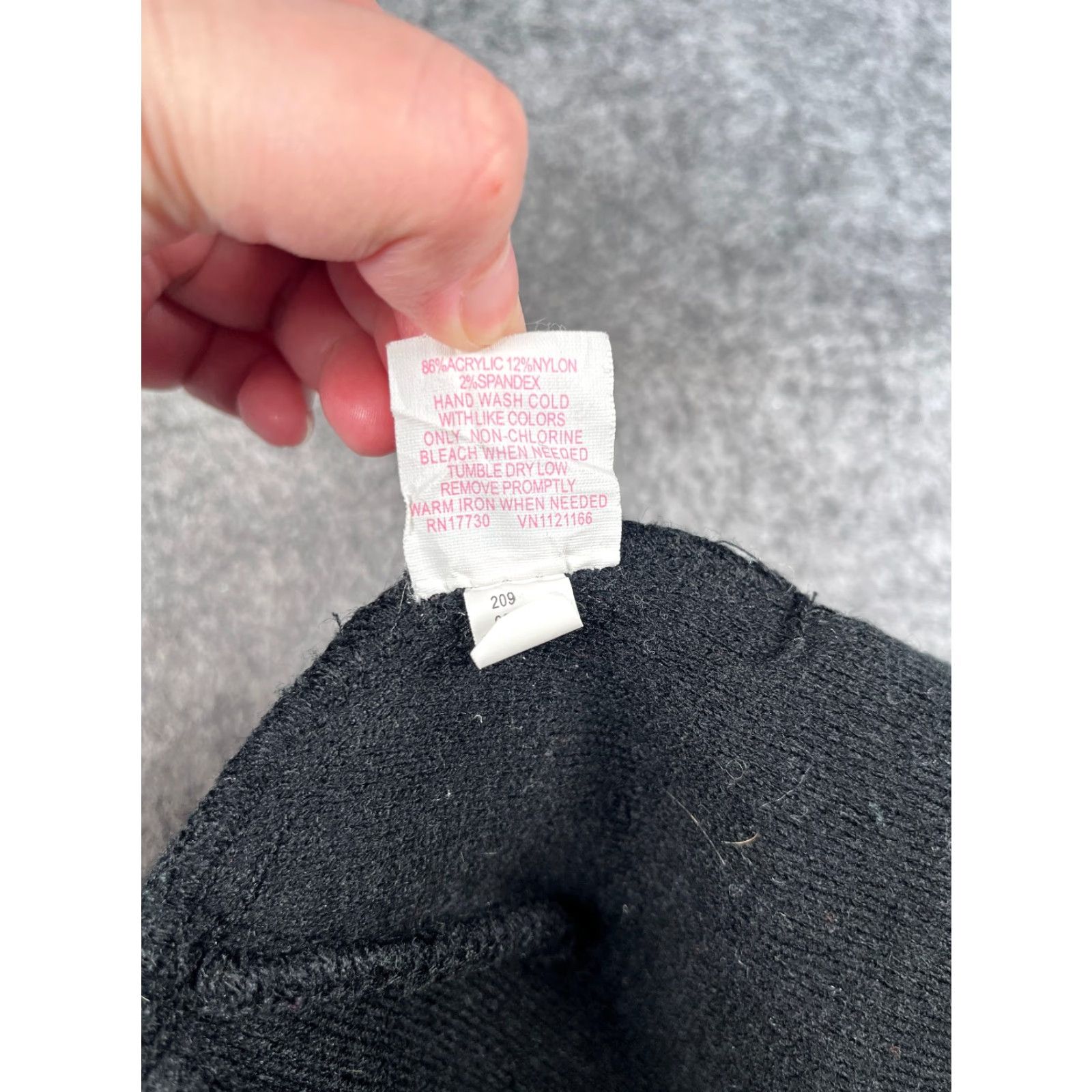 Vintage Xhilaration Beanie Toque Adult One Size Black Knit Acrylic Blend Outdoors Adults Beanie Black Knit Xhilaration Outdoor Beanie Mens Womens Girls 2020s Size ONE SIZE - 7 Thumbnail
