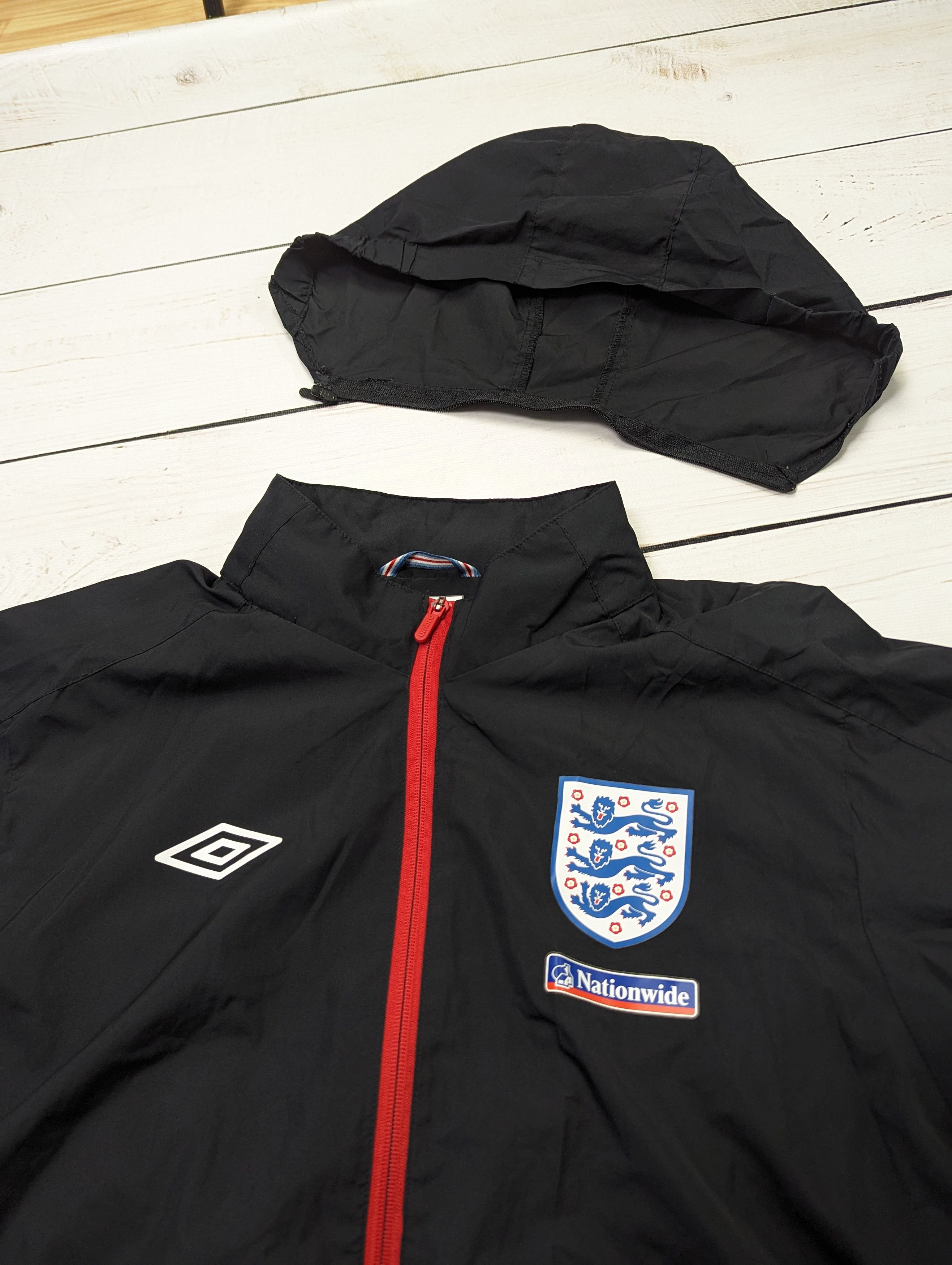 Umbro Umbro England 2010 2012 windbreaker light jacket size L Size US L / EU 52-54 / 3 - 9 Thumbnail