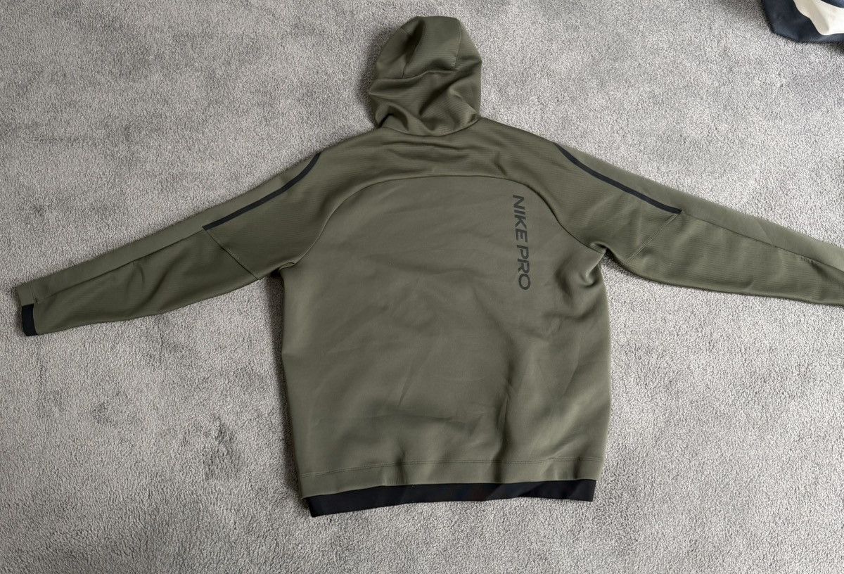 Nike Nike pro hoodie Size US XL / EU 56 / 4 - 2 Thumbnail