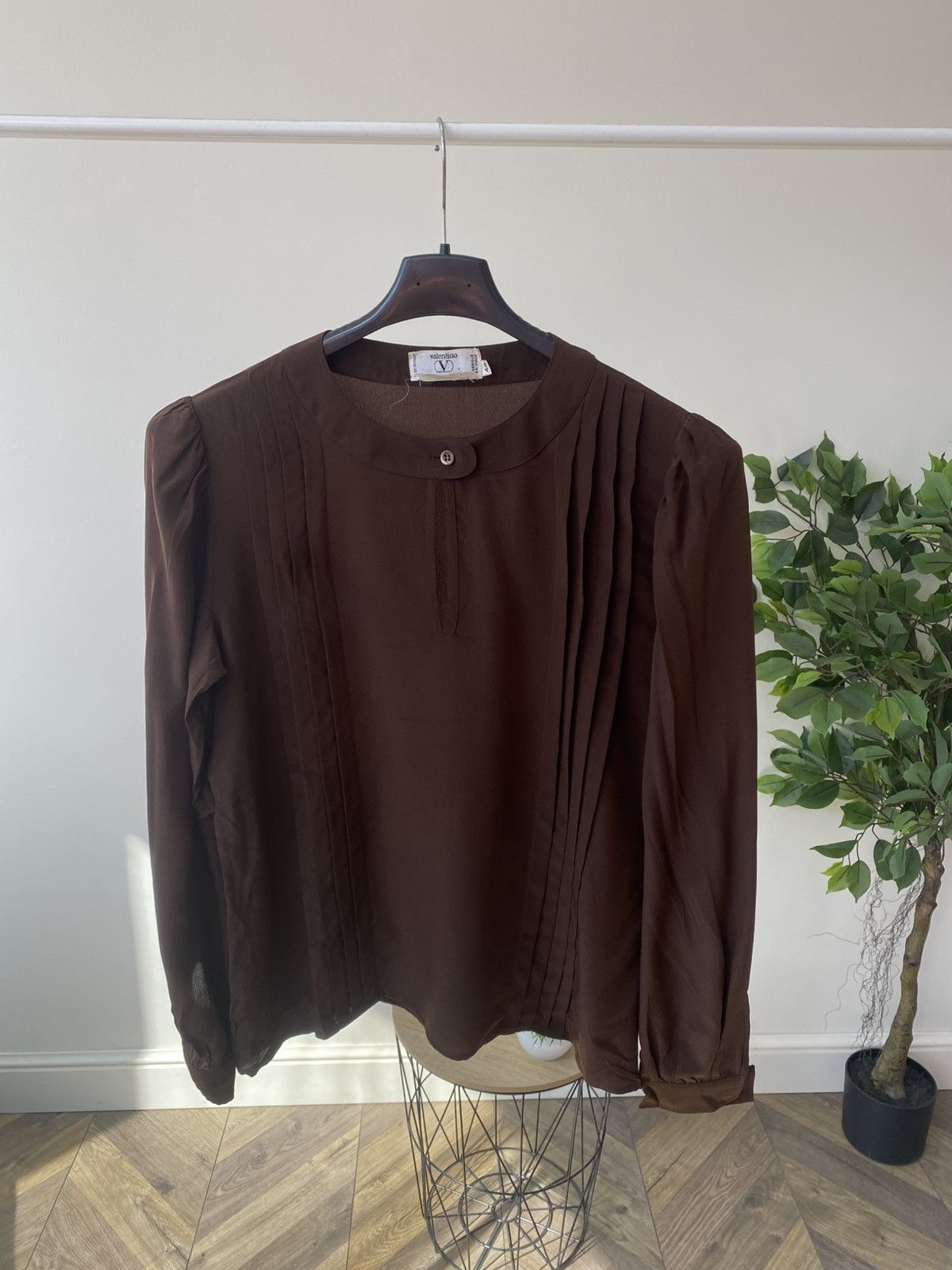 Valentino Vintage Valentino women's blouse Size M / US 6-8 / IT 42-44 - 1 Thumbnail