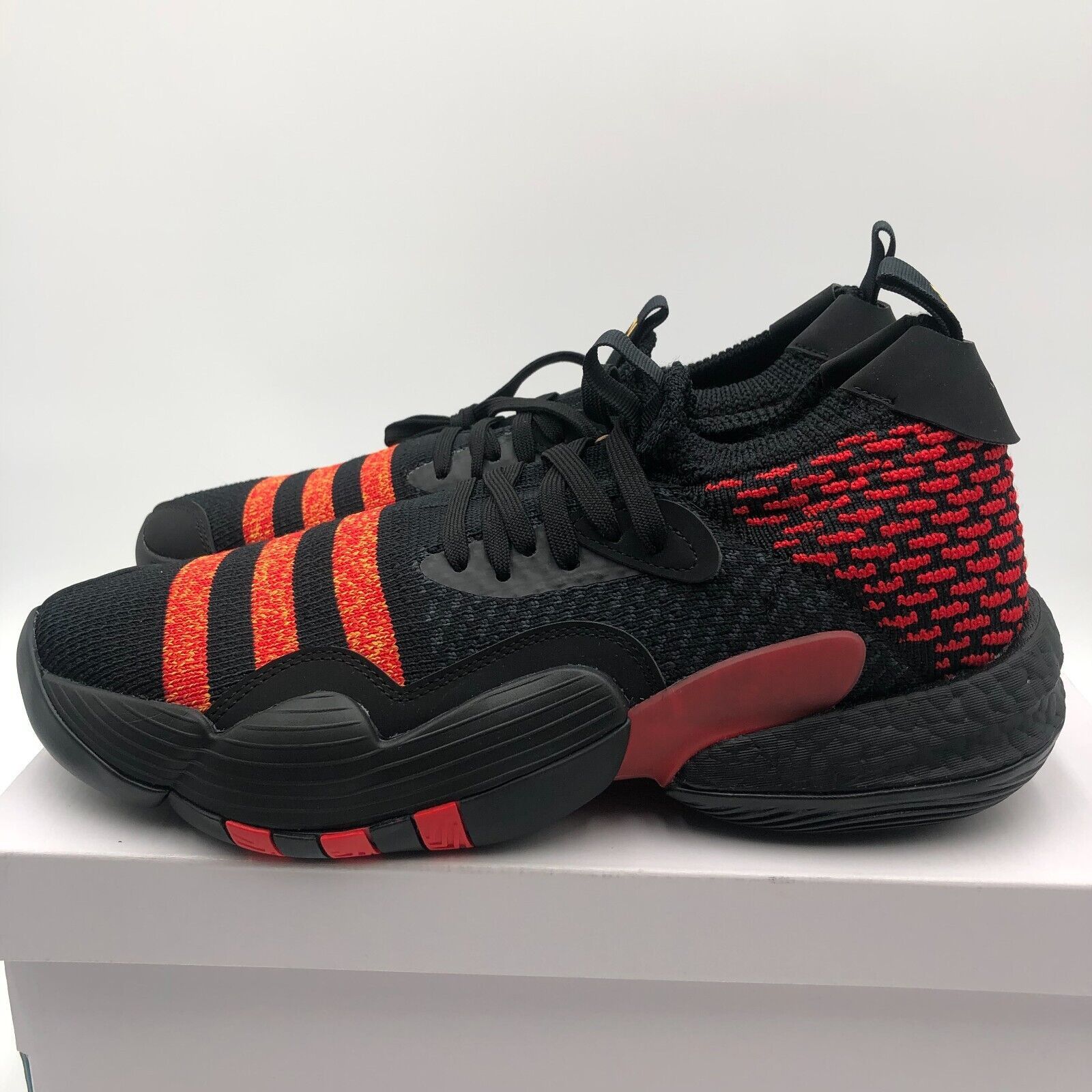 Adidas Adidas Trae Young 2 Men's Size 10 Hawks Black Red Size US 10 / EU 43 - 7 Thumbnail