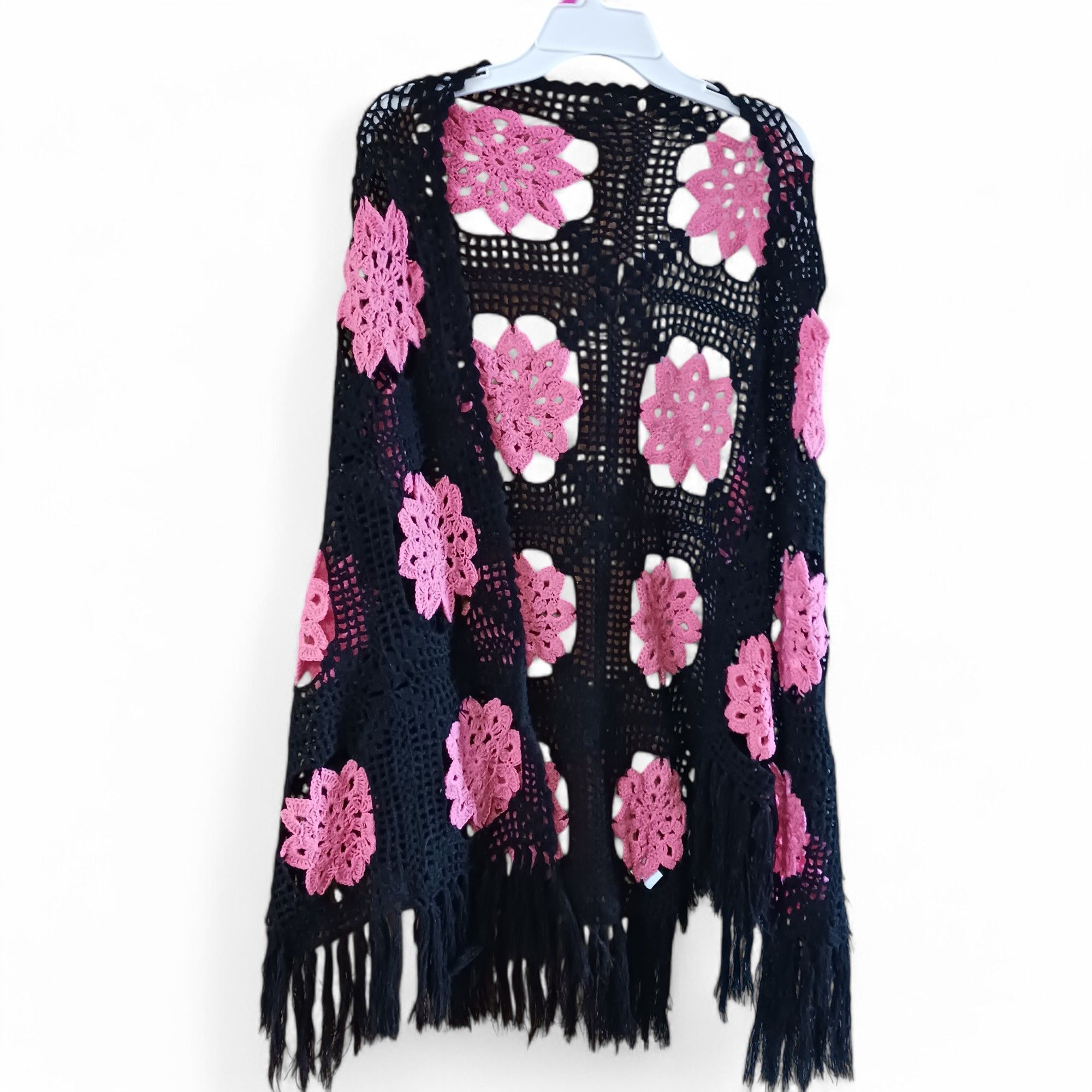 Handmade Vintage Handmade Black/ Hot Pink Crochet Shawl – Size ONE SIZE - 6 Thumbnail