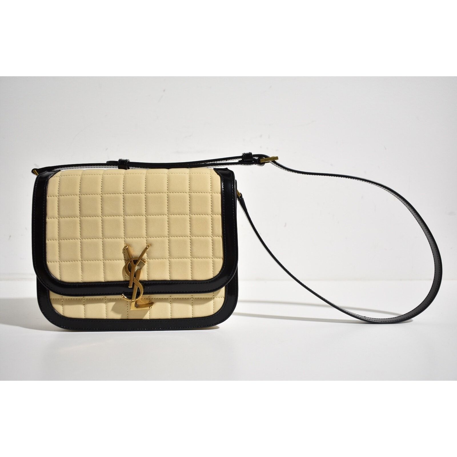 Yves Saint Laurent Saint Laurent Beige Suede Quilted Black Shoulder Bag Size ONE SIZE - 4 Thumbnail