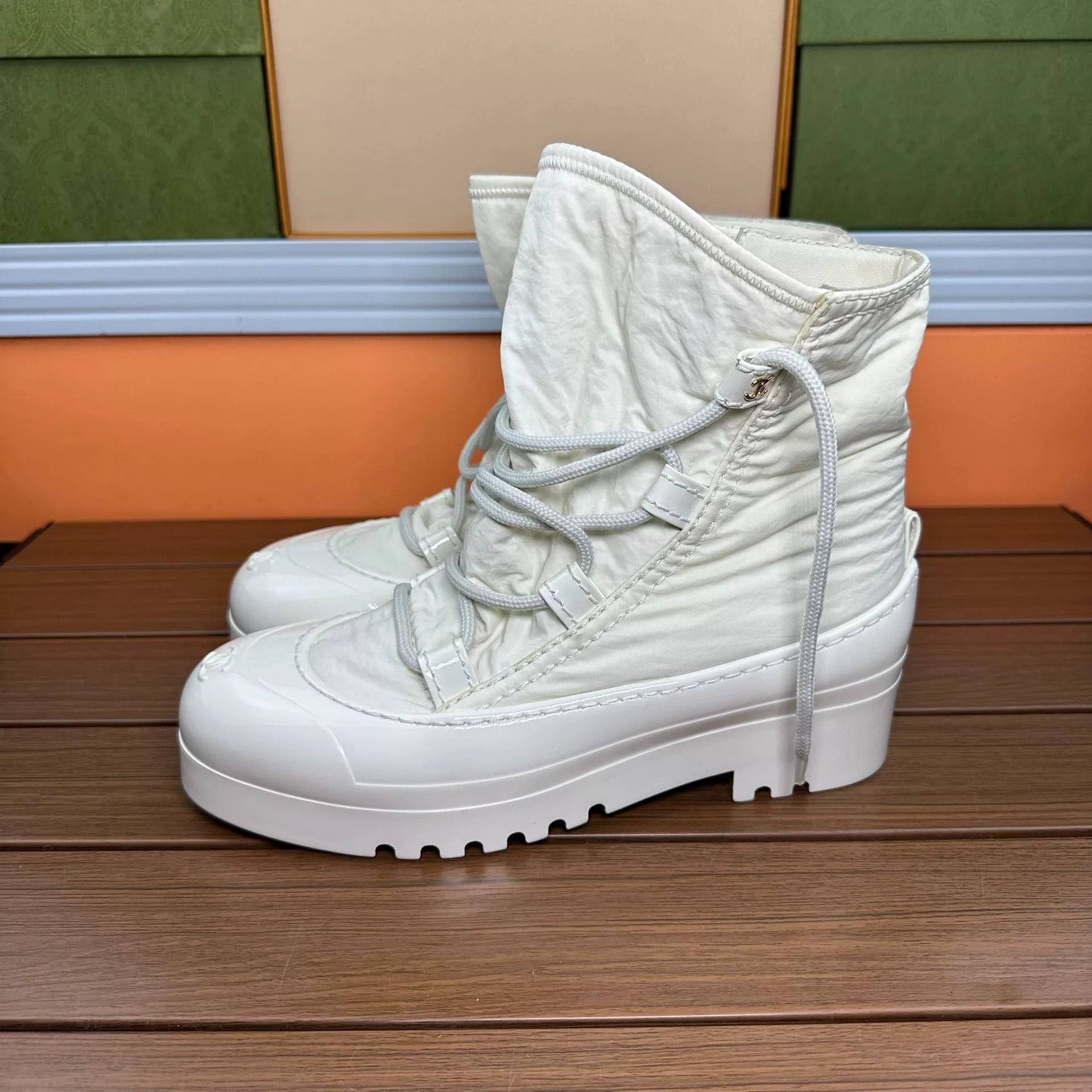 Chanel Chanel White Boots it_38 Women Size US 8 / IT 38 - 1 Thumbnail