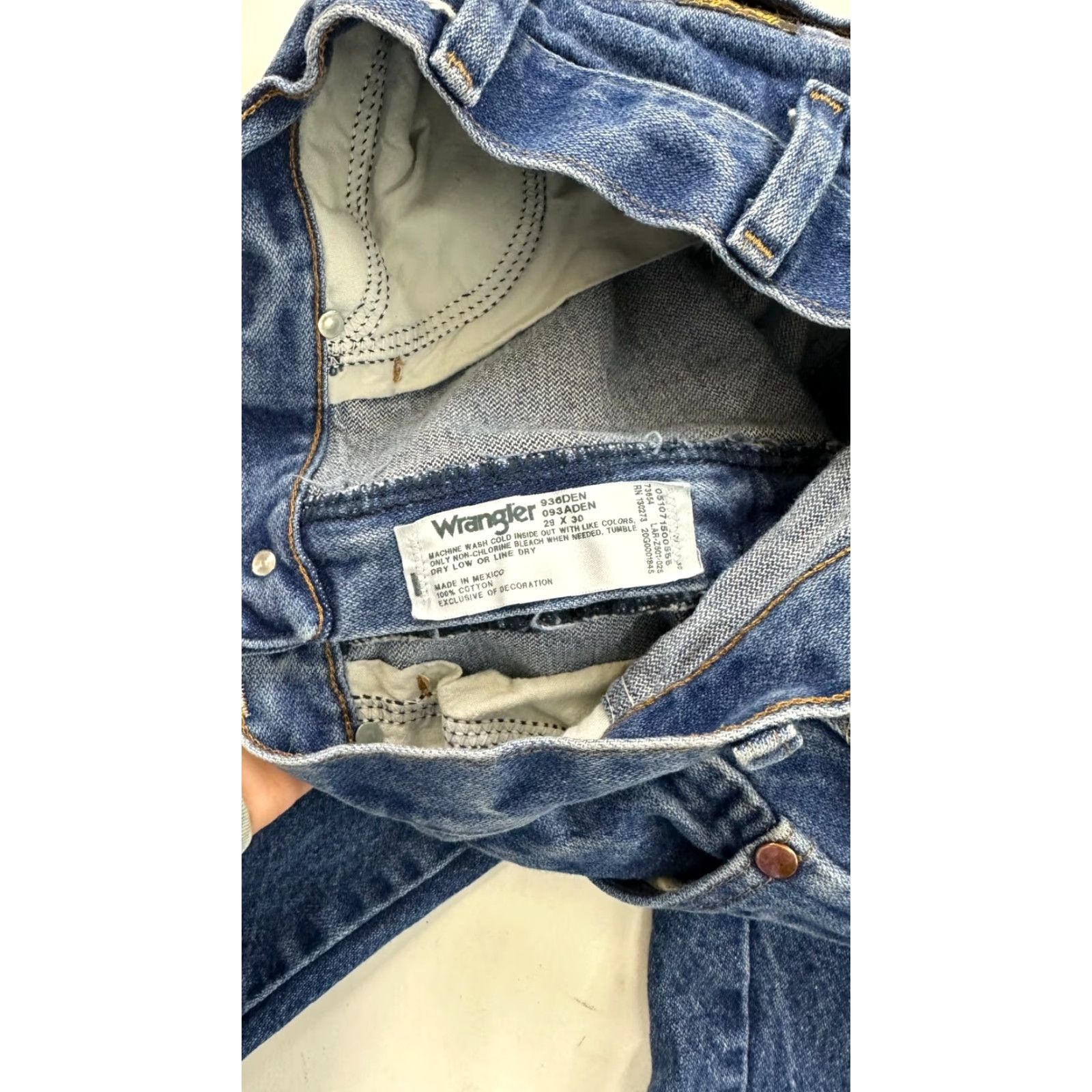 Wrangler Wrangler Jeans Mens 29x30 Blue Denim Regular Fit Stretch Acid Wash 936DEN Size US 29 - 5 Thumbnail