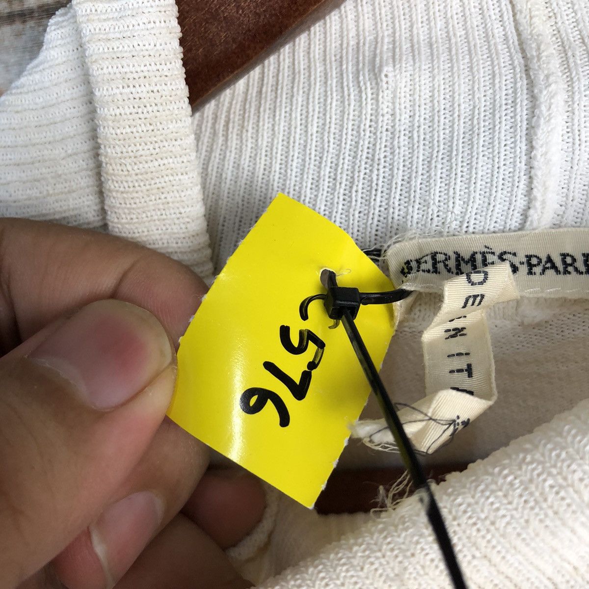 Hermes DL Hermes Paris vintage made in italy White Knitwear #C576 Size US S / EU 44-46 / 1 - 10 Thumbnail