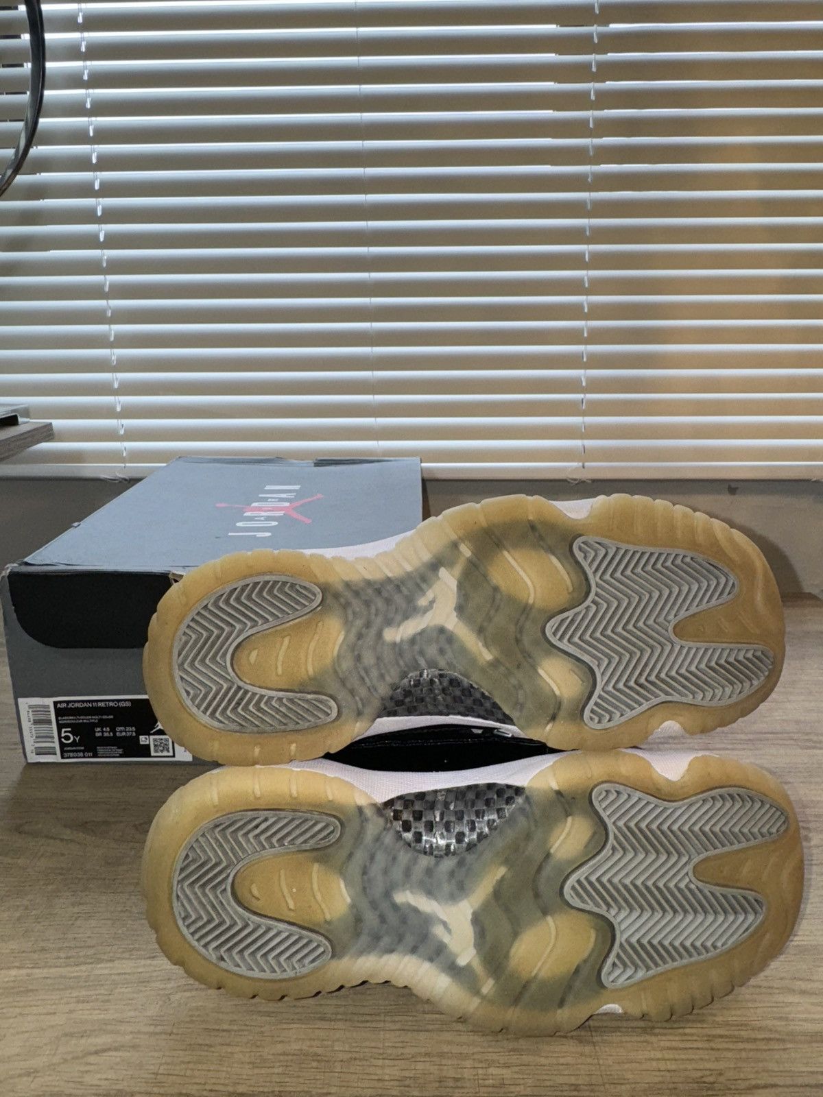 Nike (Gs) Retro 11 Jubilee Size:5y Size US 5 / EU 37 - 6 Thumbnail
