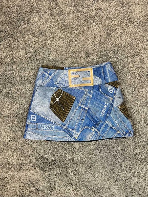 Fendi Fendi Light Blue Denim Women's Shorts 0089 Size 27" / US 4 / IT 40 - 1 Thumbnail