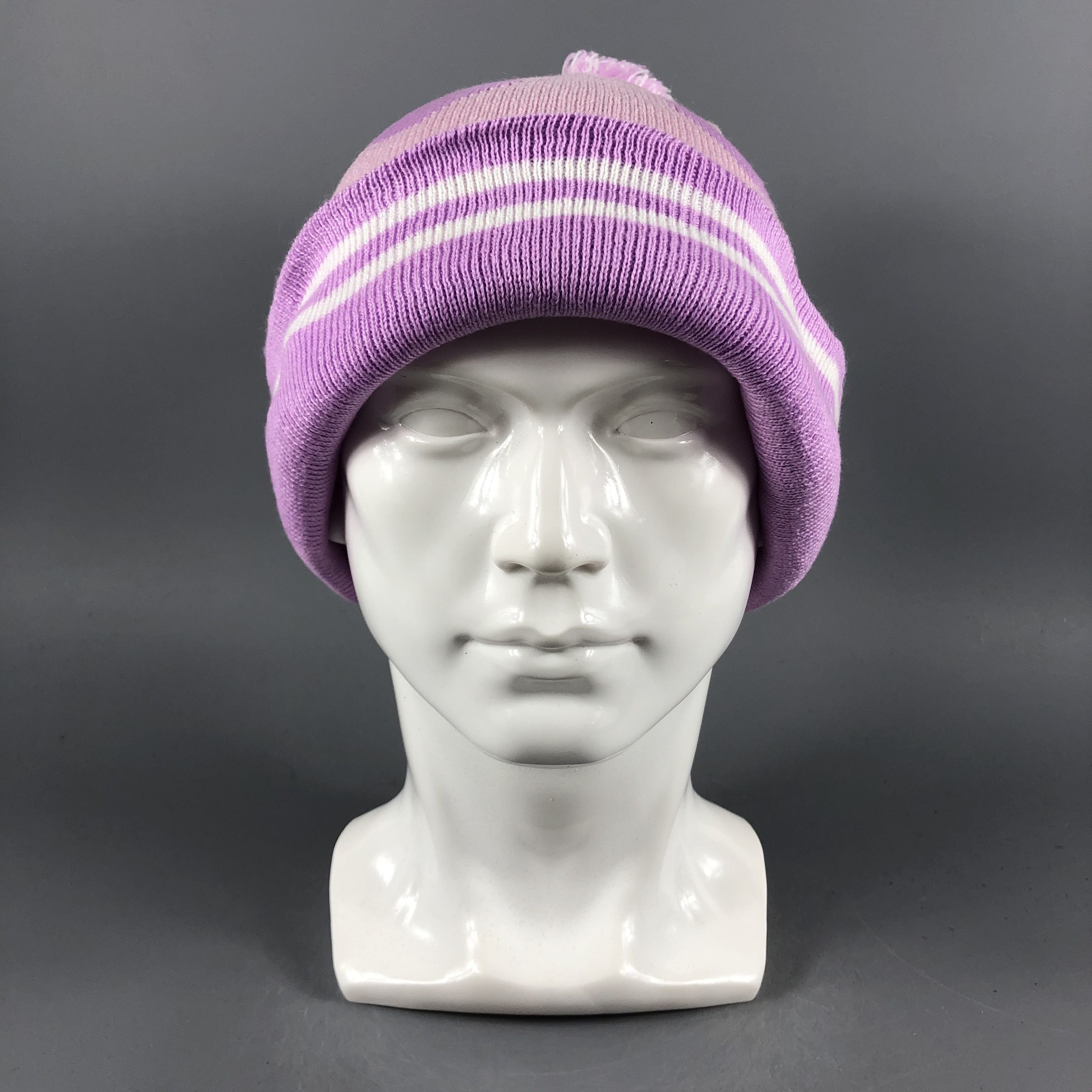 Disney × Vintage Womens Disney Beanie Snow Hat Snow Cap -D1219 Size ONE SIZE - 2 Thumbnail