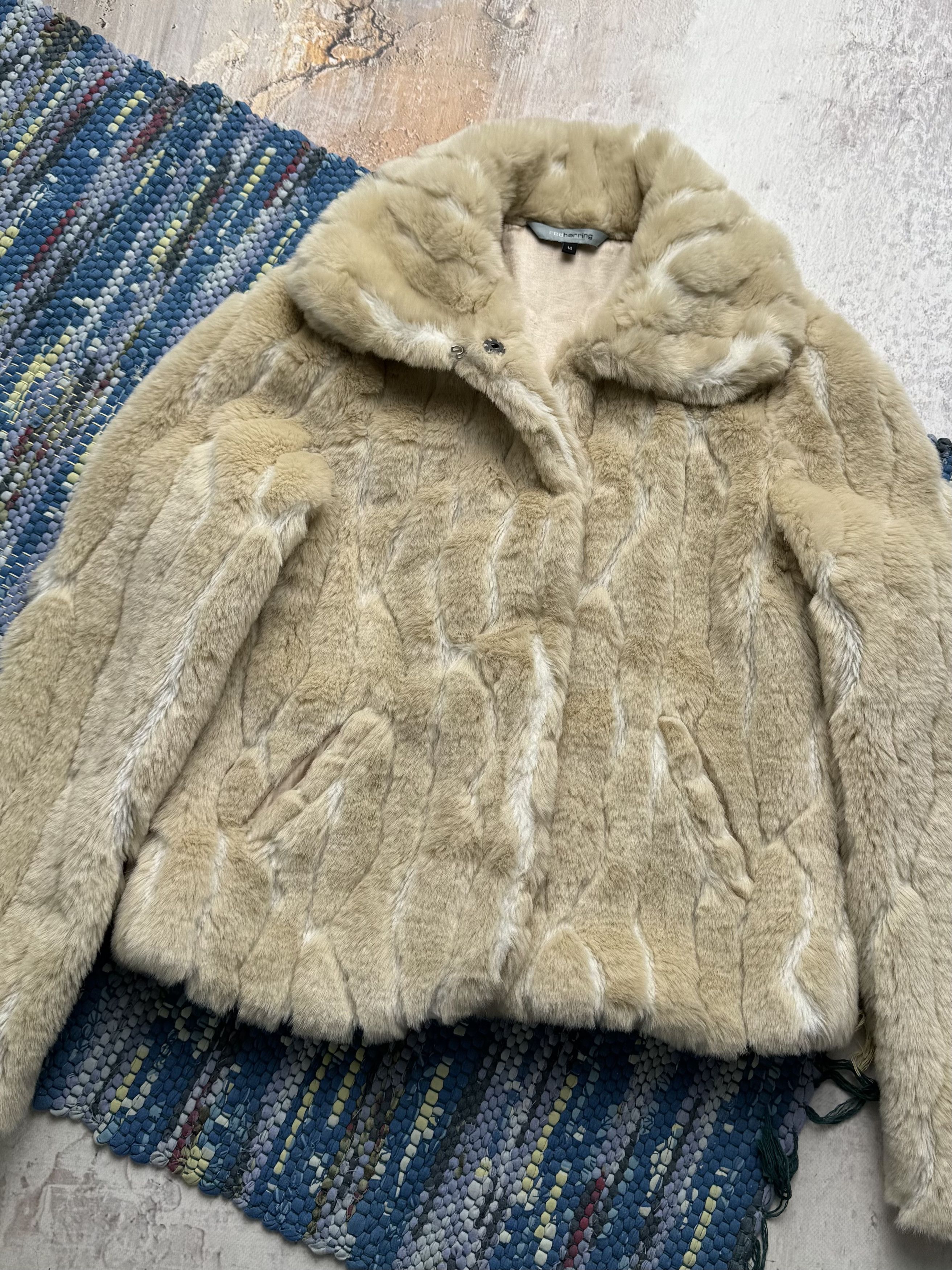 Vintage Vintage Beige Faux Fur Jacket Soft Plush Coat Winter Short Size M / US 6-8 / IT 42-44 - 2 Thumbnail