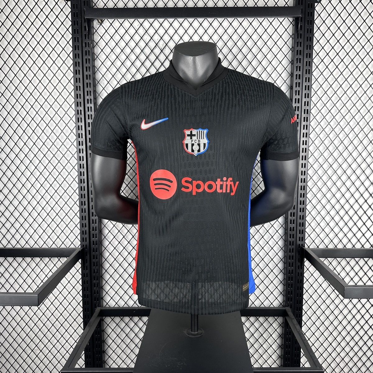 Nike Football jerseys Size US M / EU 48-50 / 2 - 1 Preview