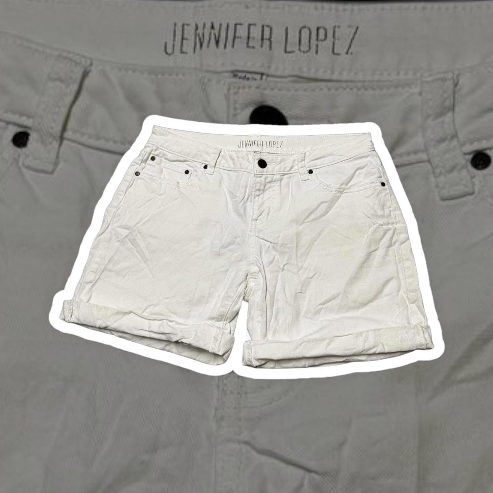 Jennifer Lopez Stylish Jennifer Lopez White Denim Shorts Size 25" / US 0 / IT 36 - 1 Thumbnail