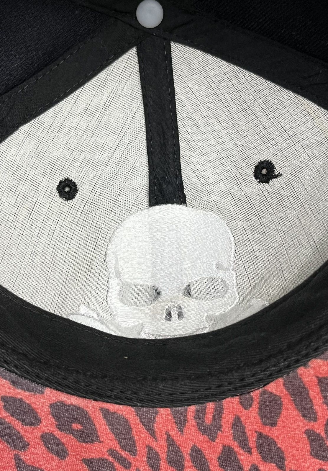 Skullcandy 🔥Vintage SKULL CROSSBONES Snapback Hat Number (N)ine Style Size ONE SIZE - 7 Thumbnail