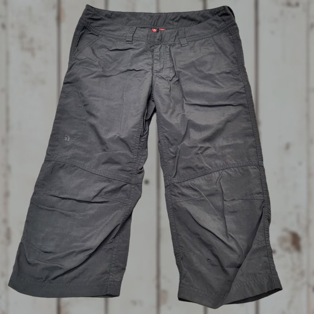 The North Face The North Face Capri Pants Womens 10 Straight Leg Casual Stretch Hiking Lightweight Pants Regular Black Capri Women 10 Straight Leg Outdoor Size 32" / US 10 / IT 46 - 1 Thumbnail