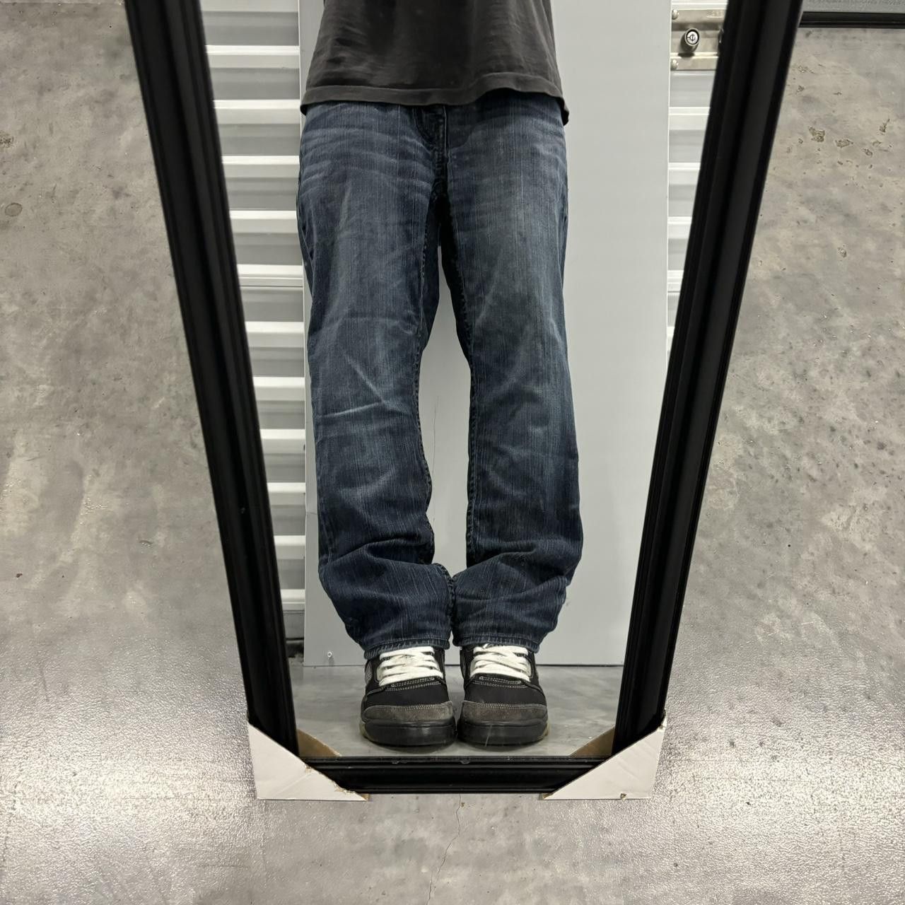 Japanese Brand × Vintage Crazy Vintage Y2K/2000s Grunge Faded Dark Wash Mall Goth Denim Jeans! Size US 32 / EU 48 - 1 Thumbnail