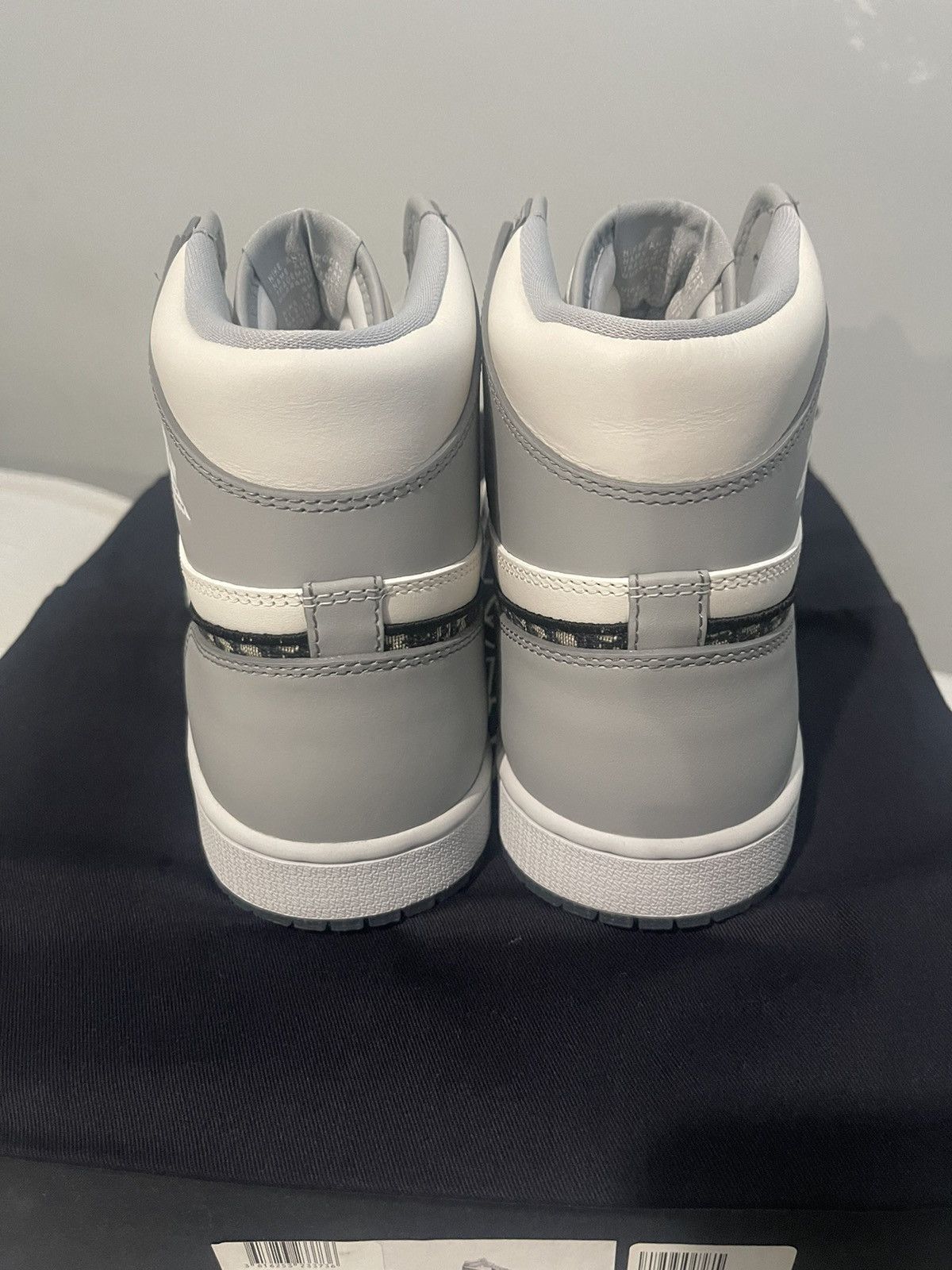 Dior × Jordan Brand Air Jordan 1 Dior High Size US 11 / EU 44 - 4 Thumbnail