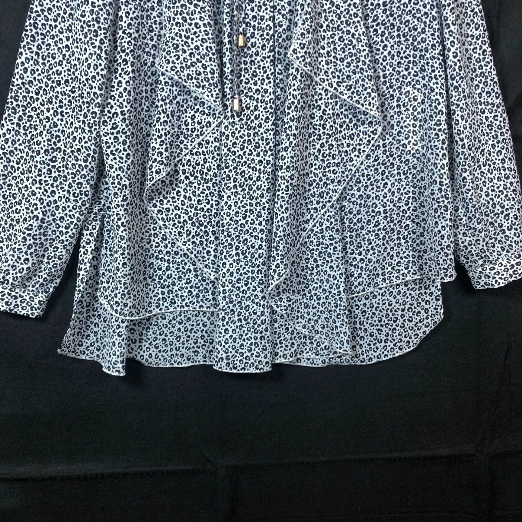 Vintage Chicos Womens Blouse Black Leopard Print Waterfall Front Long Sleeve M Shirt Womens Size M / US 6-8 / IT 42-44 - 3 Thumbnail