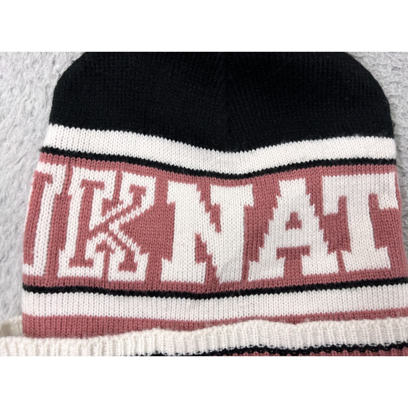 Victoria's Secret VINTAGE Beanie Victoria's Secret Beanie Adult One Size Pink White Pom PINK NATION Acrylic Knit Logo Hat Womens Beanie Size ONE SIZE - 2 Thumbnail