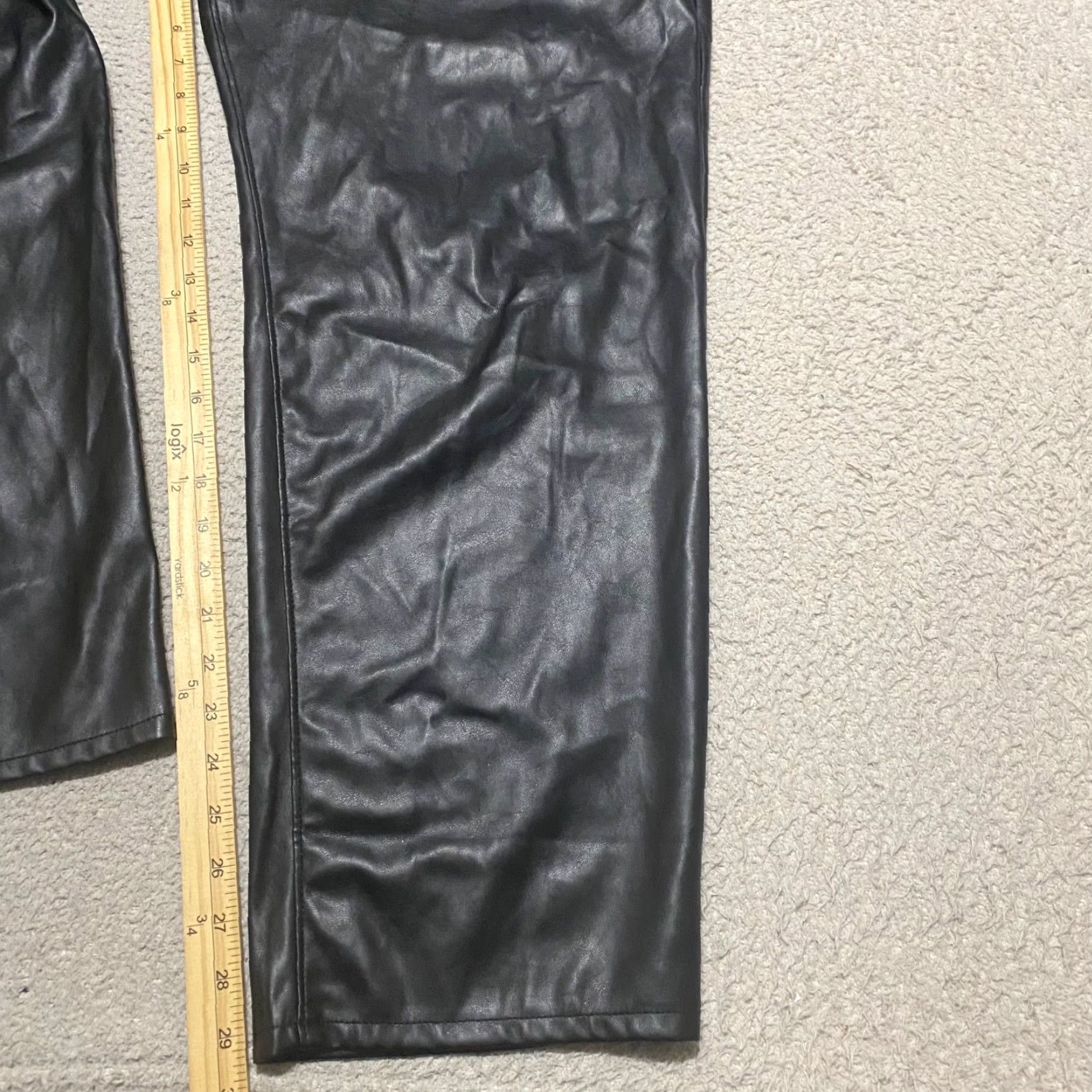 Old Navy Old Navy Pants Womens 18 Black High-Rise OG Loose Straight Faux Leather Vegan Pants Womens 18 Black High-Rise OG Loose Straight Faux Leather Vegan Size 40" / US 18 - 6 Thumbnail