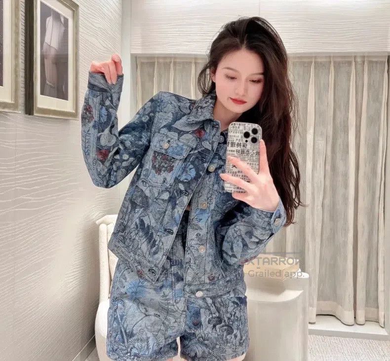Dior Dior 23 styles of the year of the rabbit limited blue plan Size XXS / US 00 / IT 34 - 7 Thumbnail