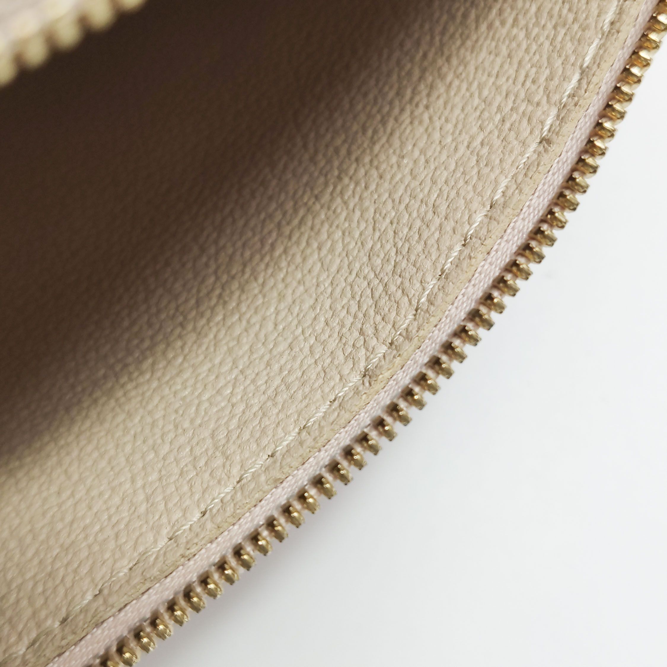Louis Vuitton Louis Vuitton (LV) Small Cowhide Vegetable Tanned Leather S Size ONE SIZE - 4 Thumbnail