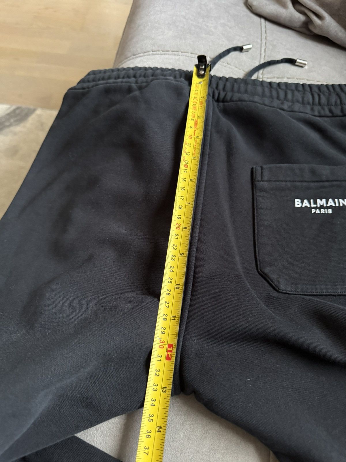 Balmain BALMAIN joggers STUDY/SEE real tape measurements in photos Size US 29 - 10 Thumbnail