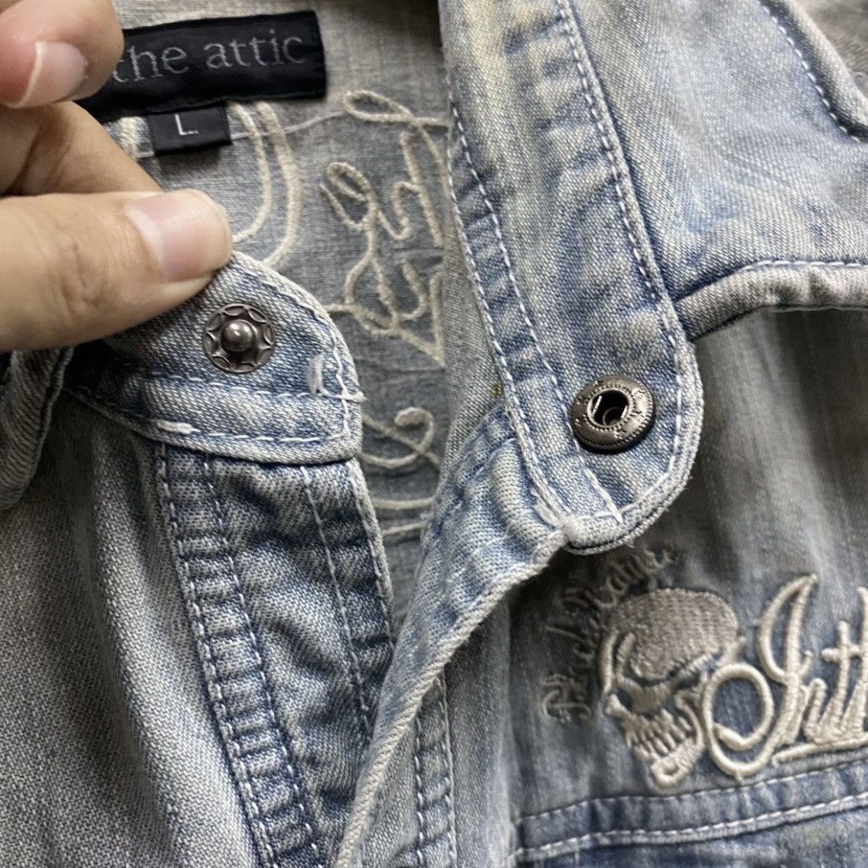 In The Attic IN THE ATTIC Japanese Brand Y2K Grunge Distressed DenimShirt Size US M / EU 48-50 / 2 - 11 Thumbnail