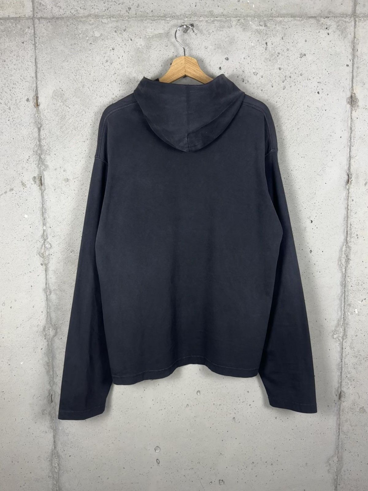 Balenciaga Balenciaga Crest Logo Hoodie Size US L / EU 52-54 / 3 - 2 Thumbnail